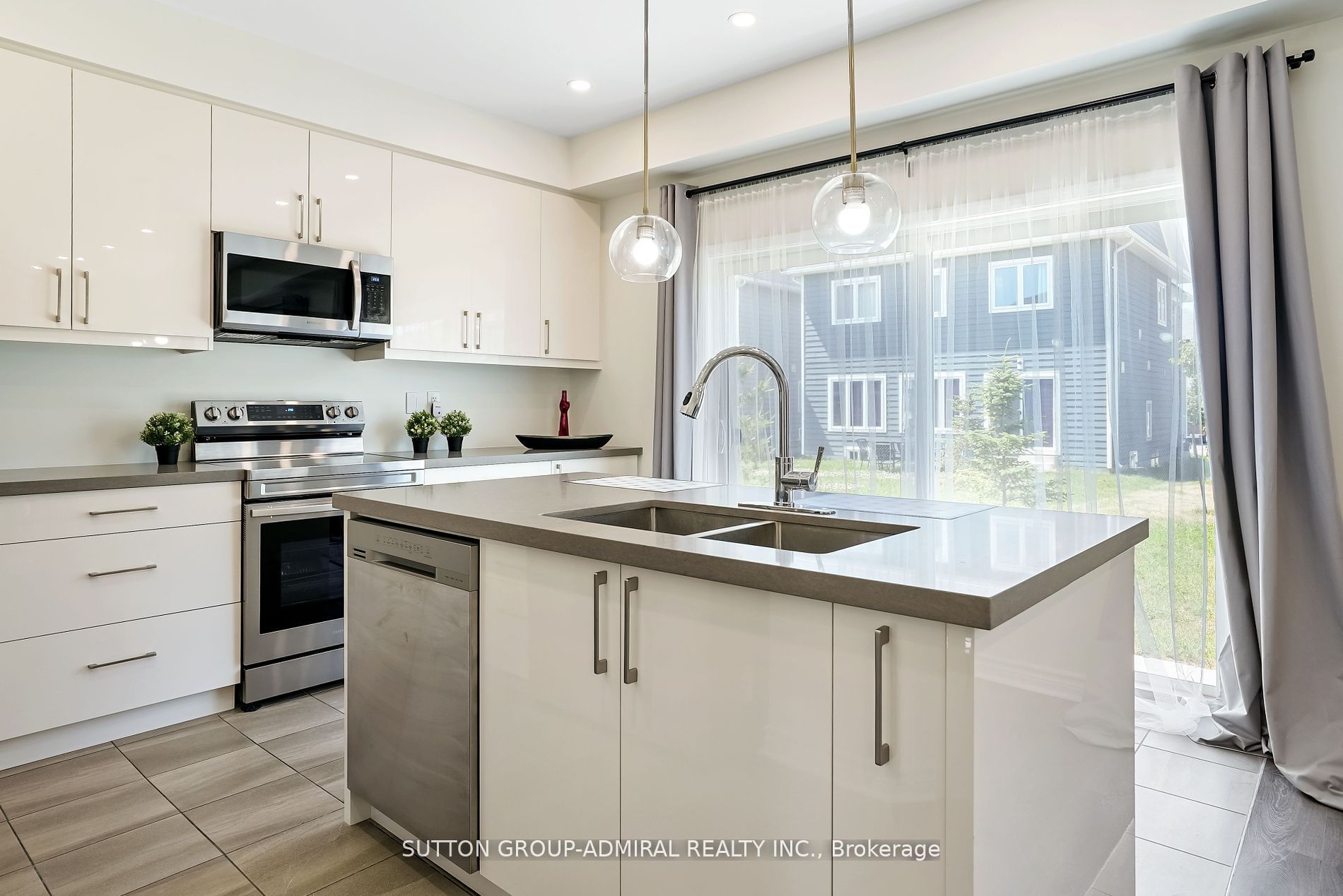 19 Bobolink Drive