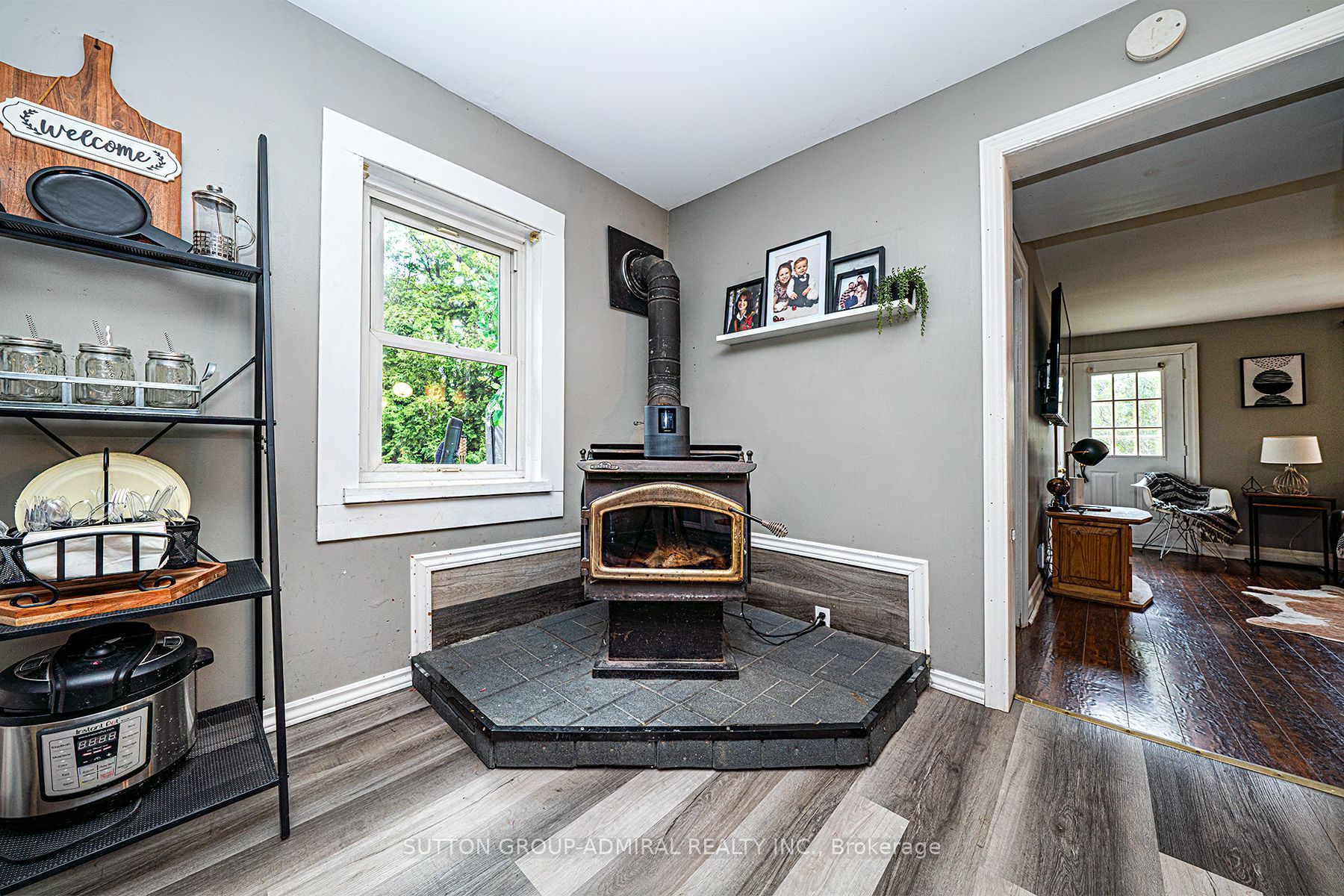 1662 Penley Road