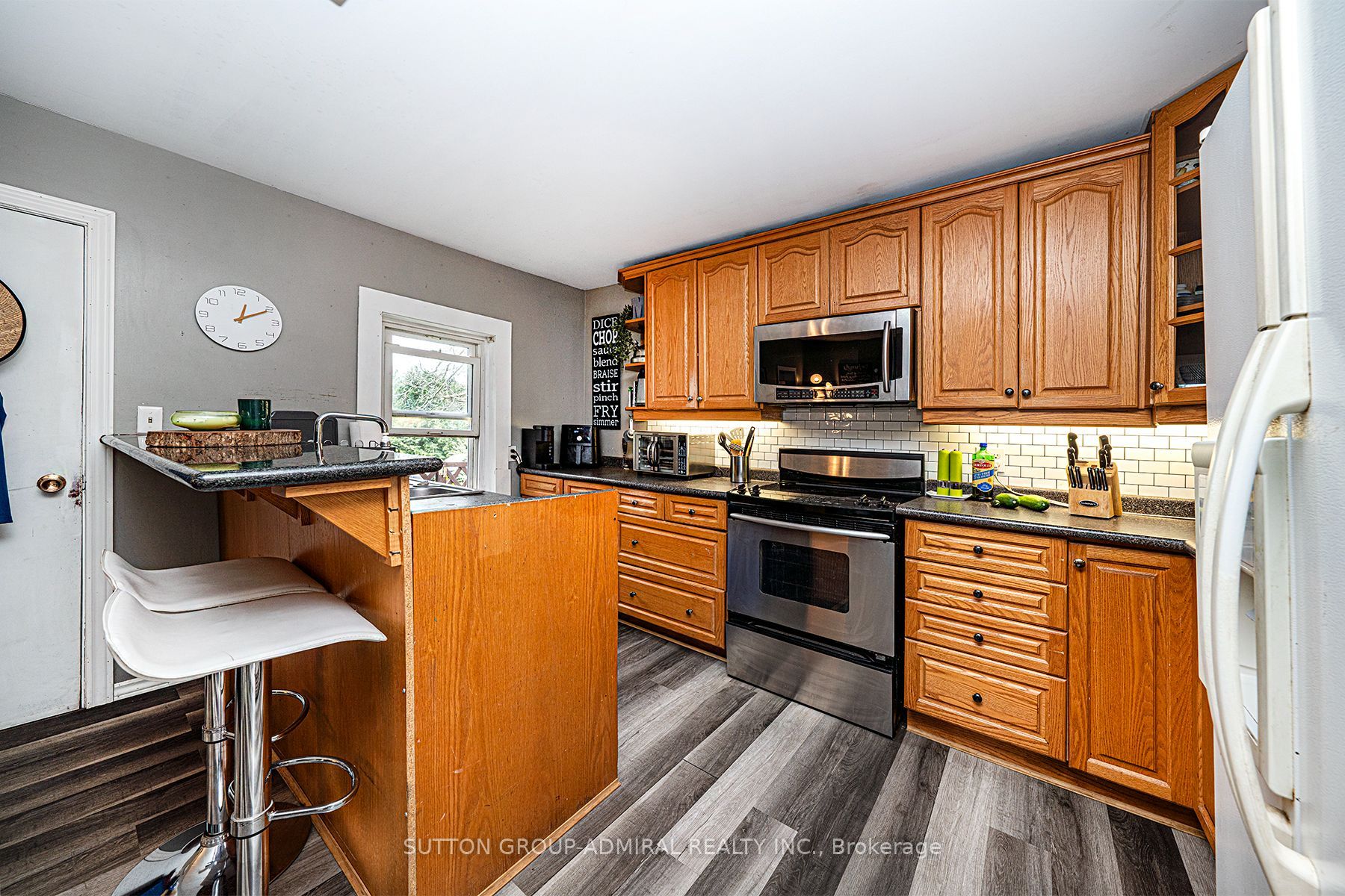 1662 Penley Road