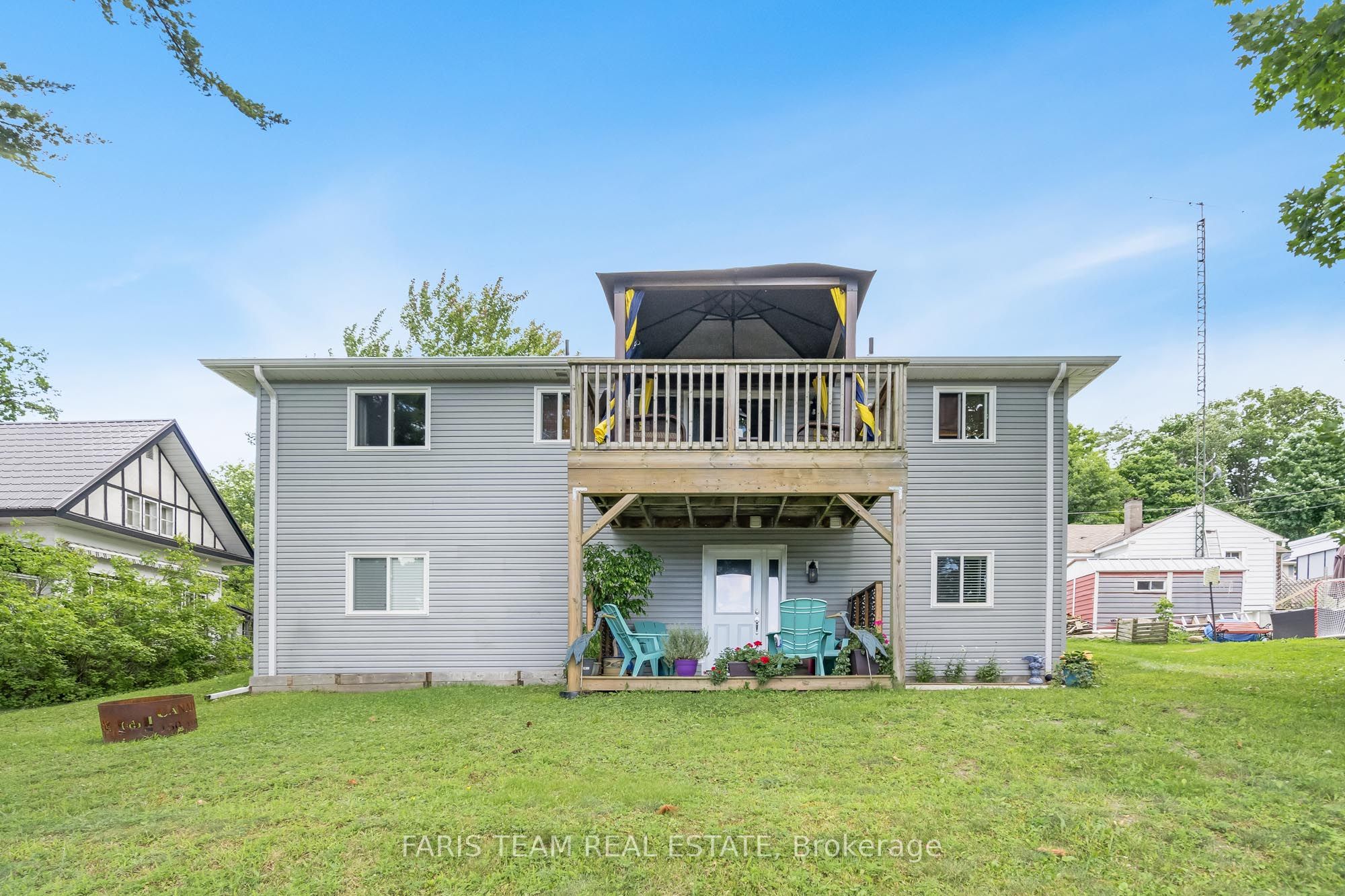 10 Clarence Avenue
