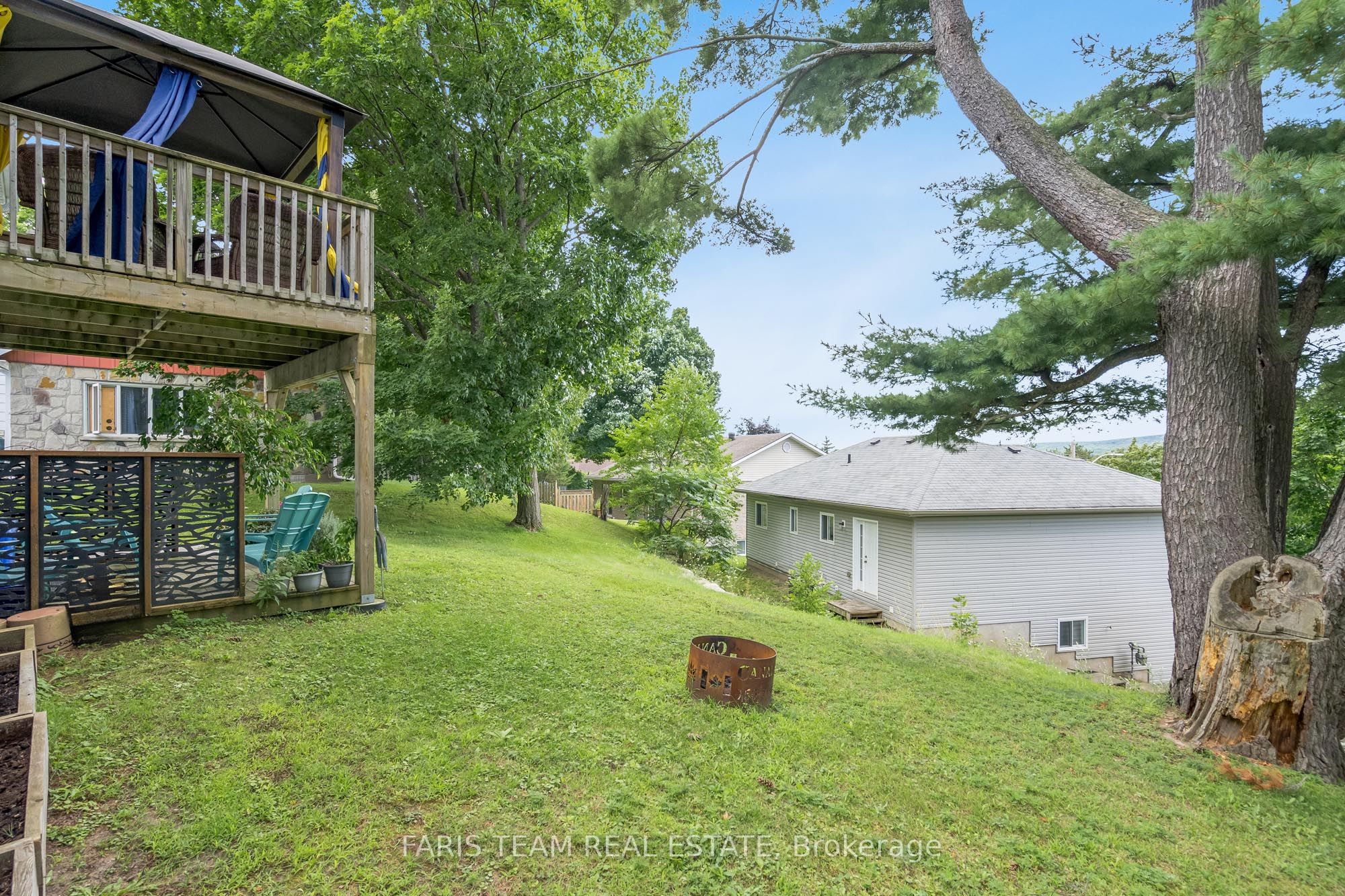10 Clarence Avenue