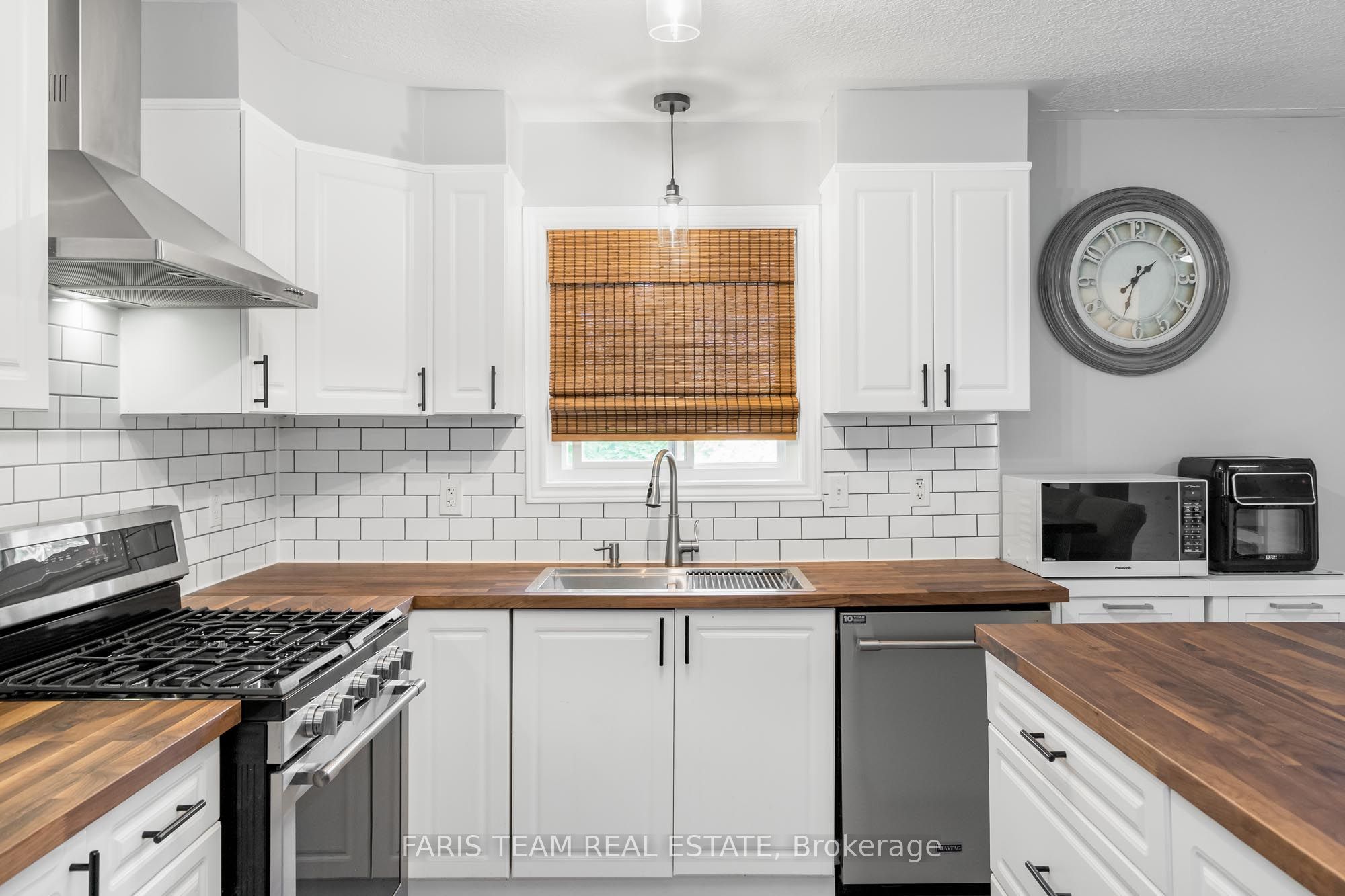 10 Clarence Avenue