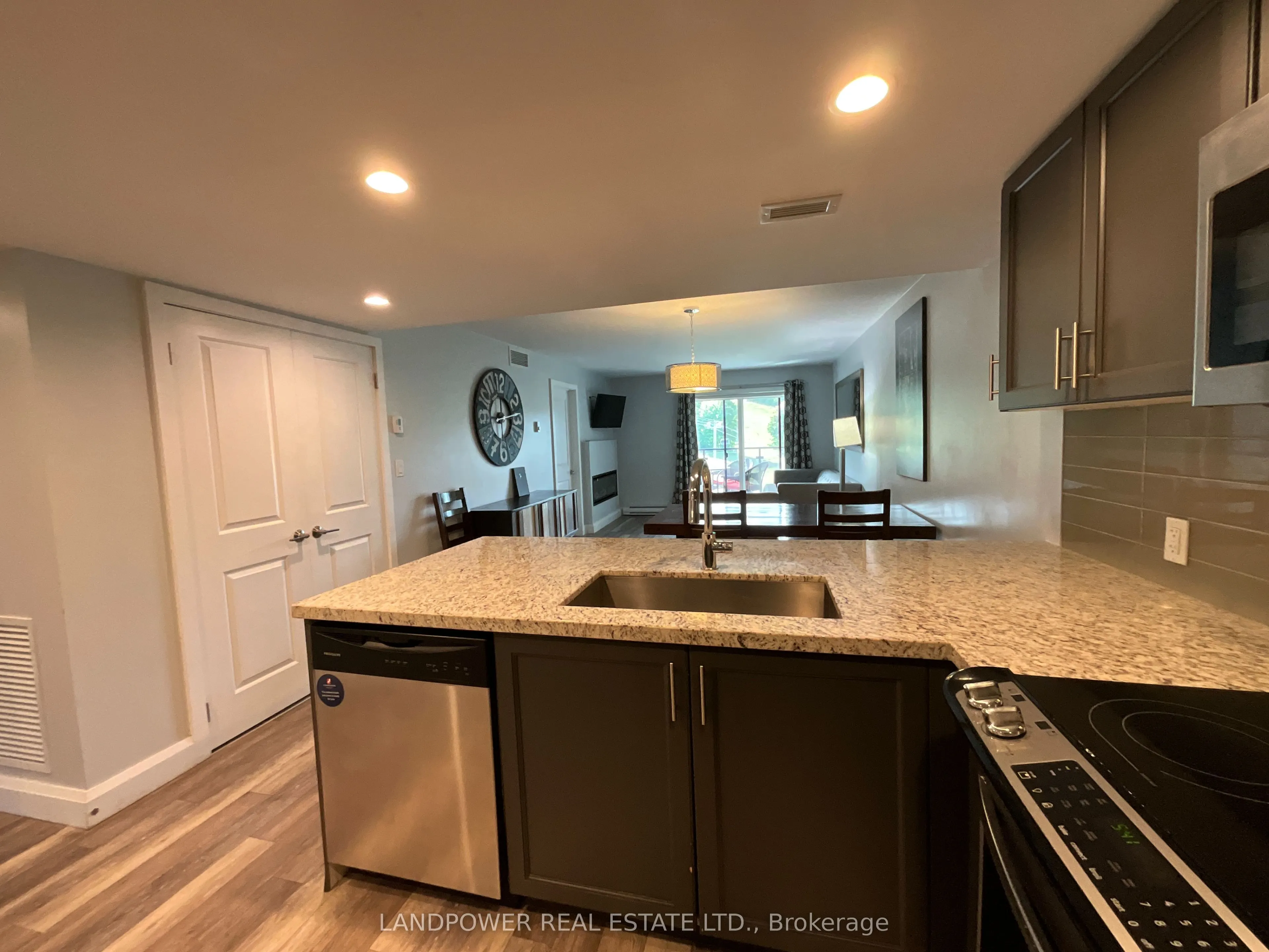 80 Horseshoe Boulevard #403