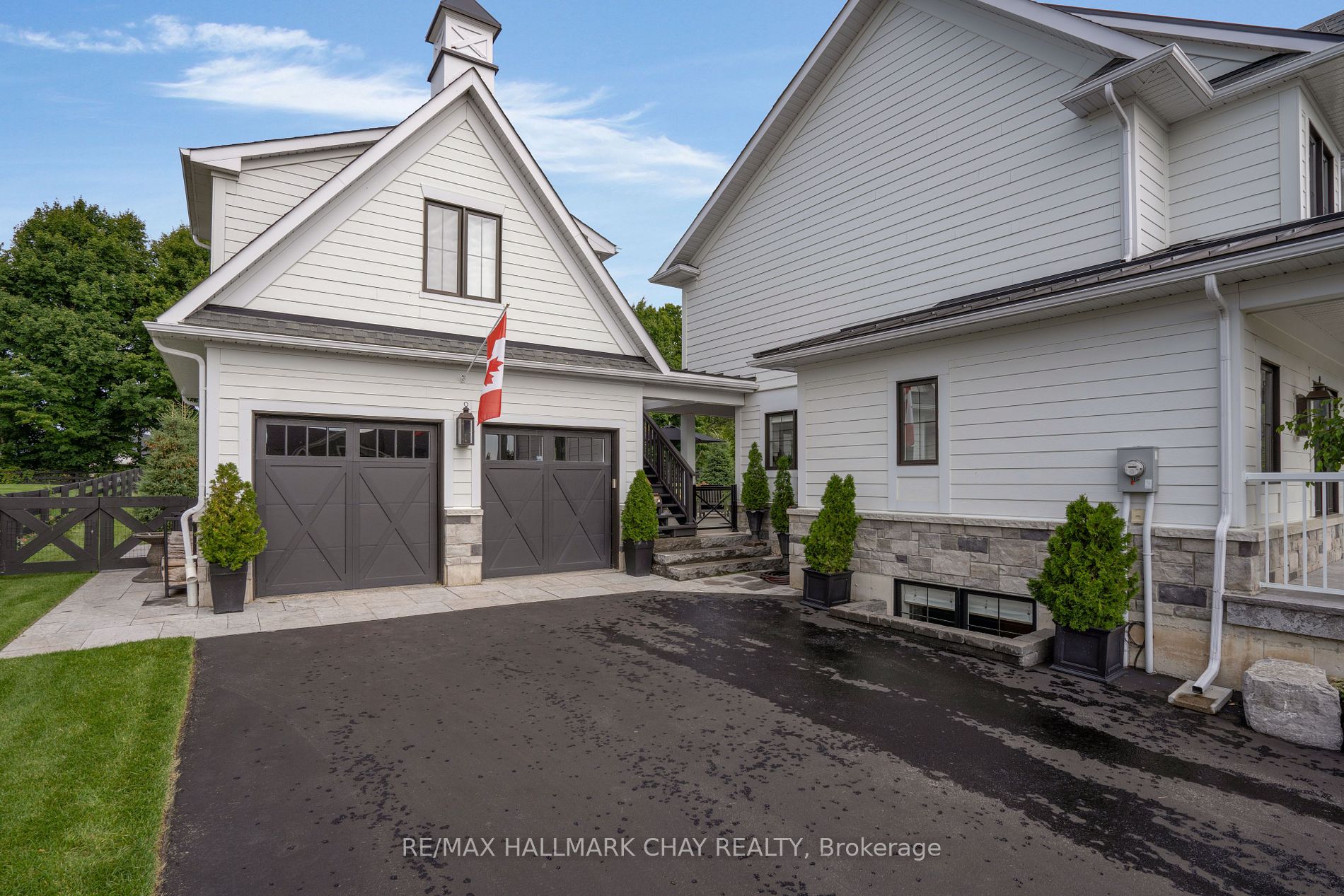 6 Georgian Grande Drive