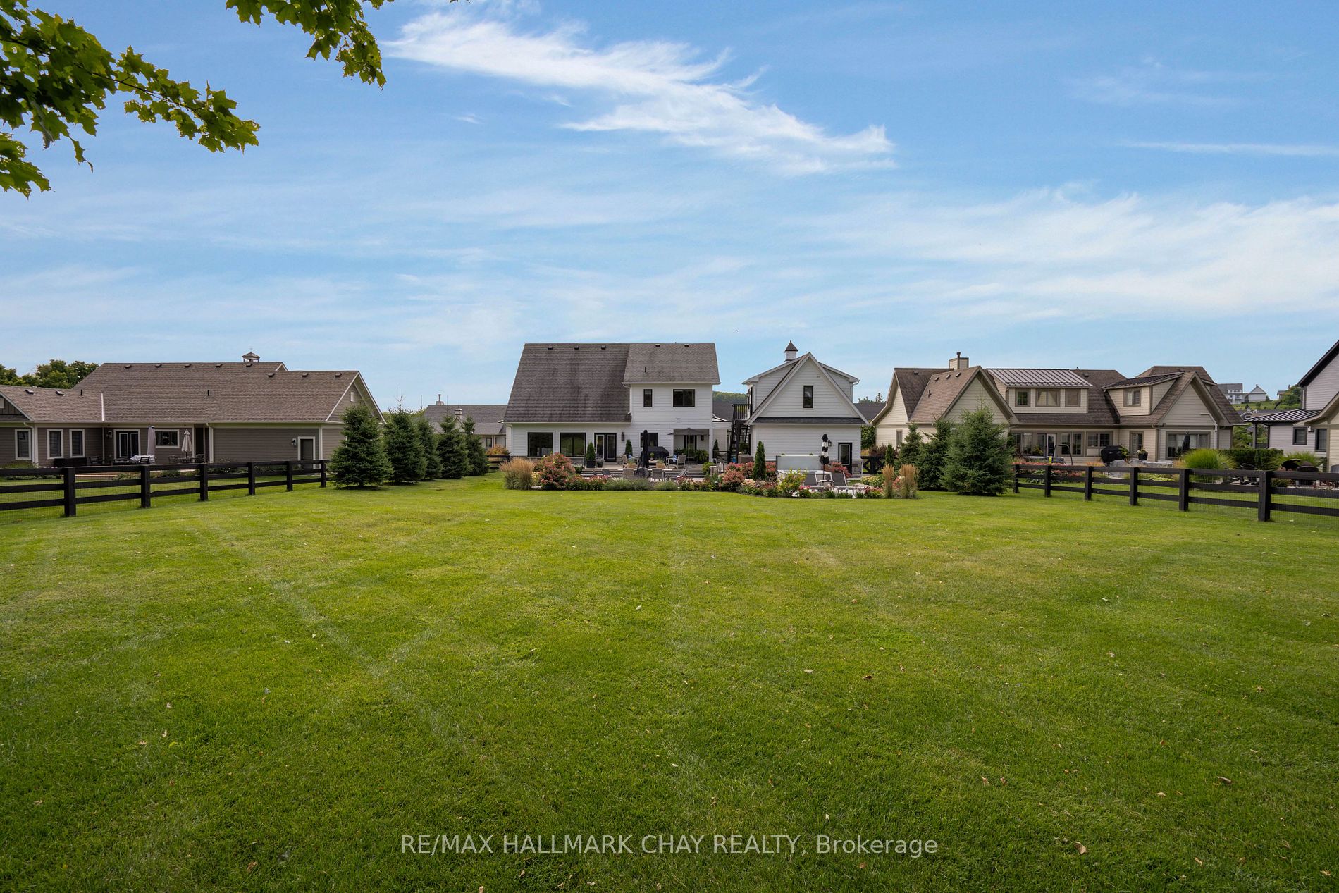6 Georgian Grande Drive