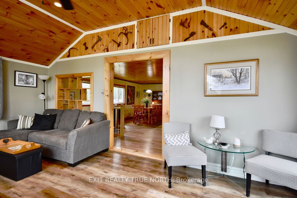 5632 Penetanguishene Road