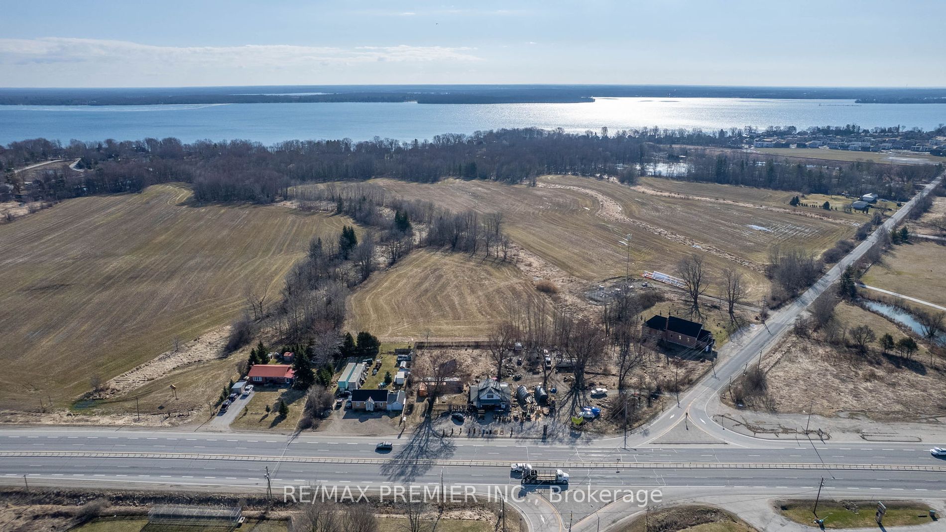 8665 Hwy 11