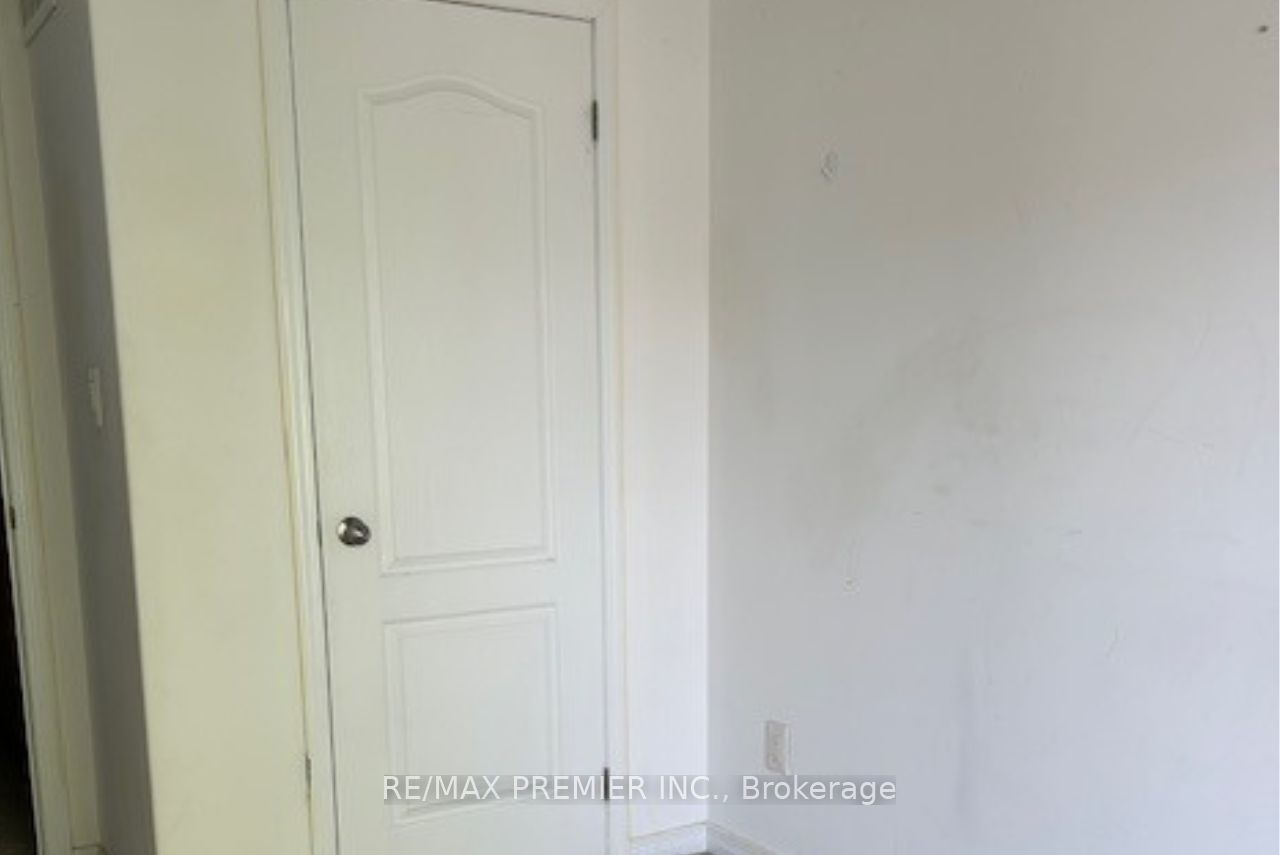 75 Prince William Way #6