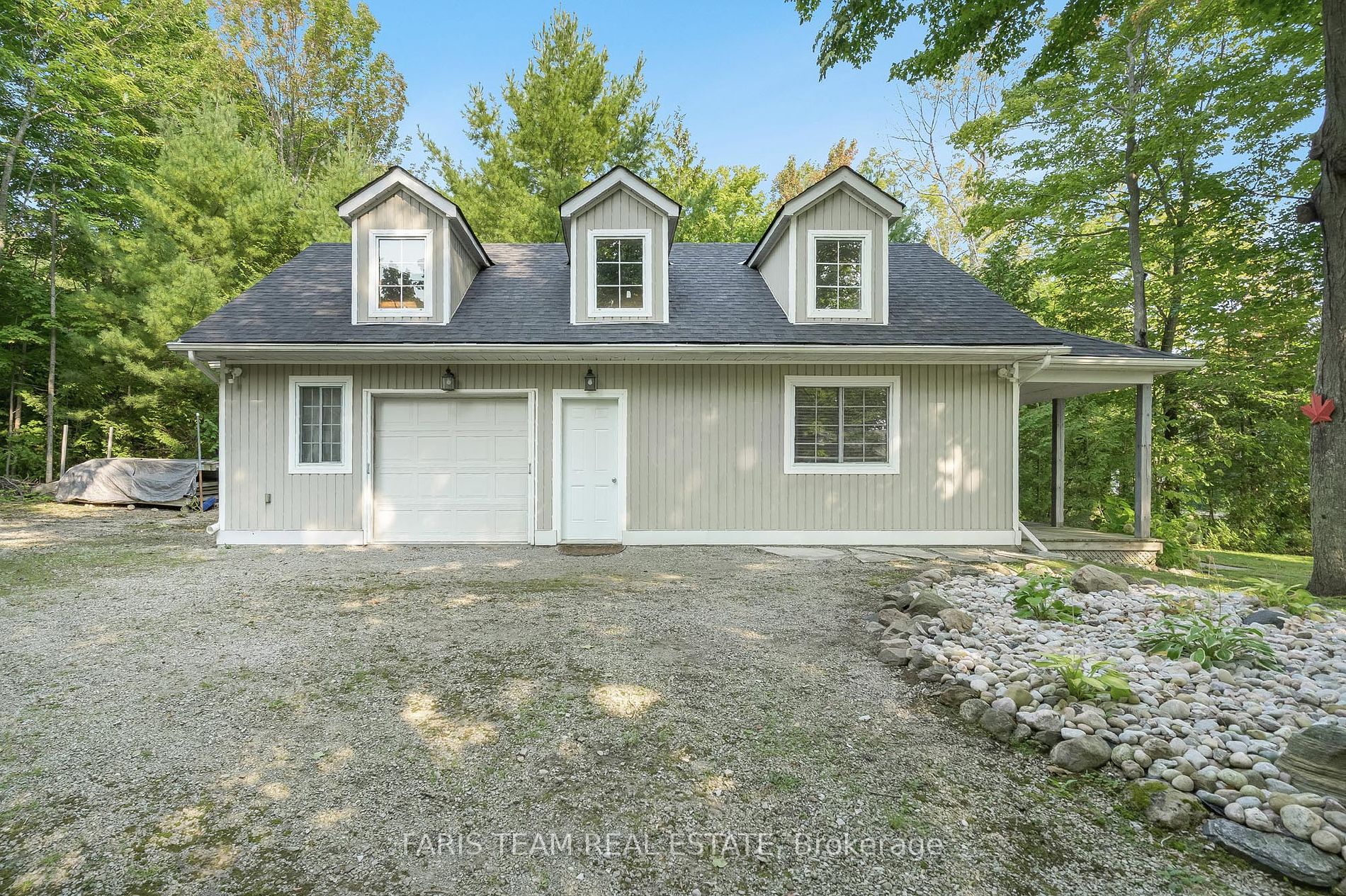 1449 Champlain Road