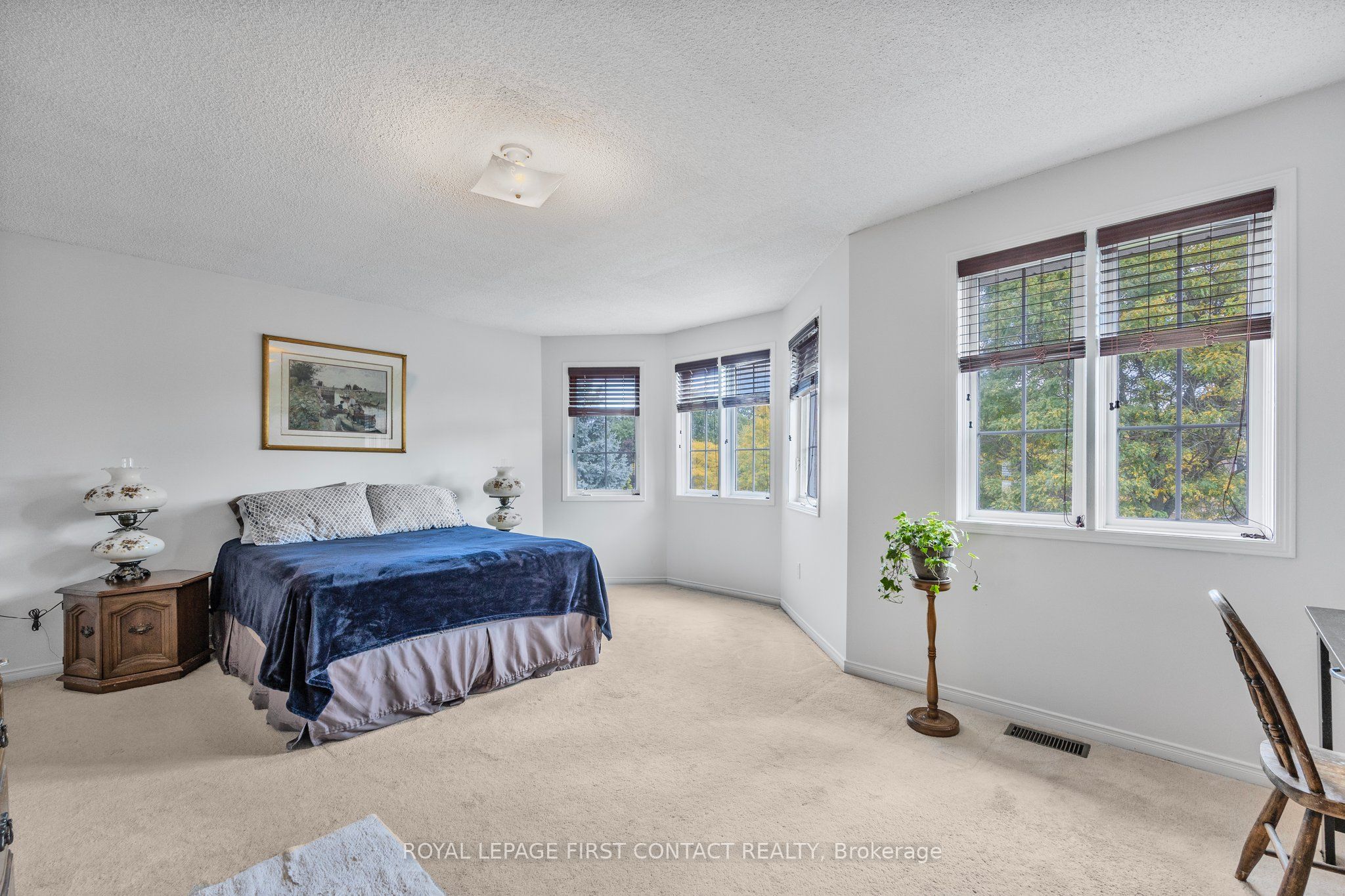298 Livingstone Street W