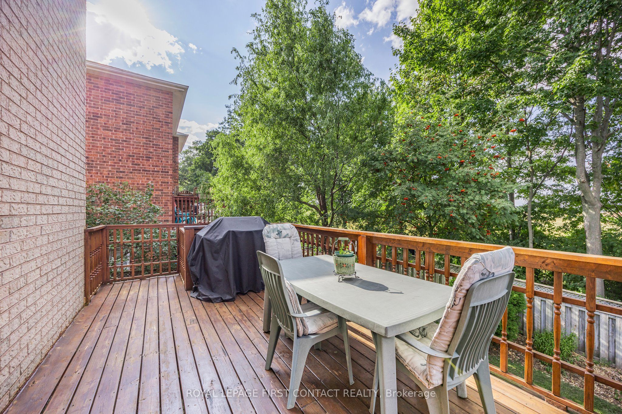 298 Livingstone Street W