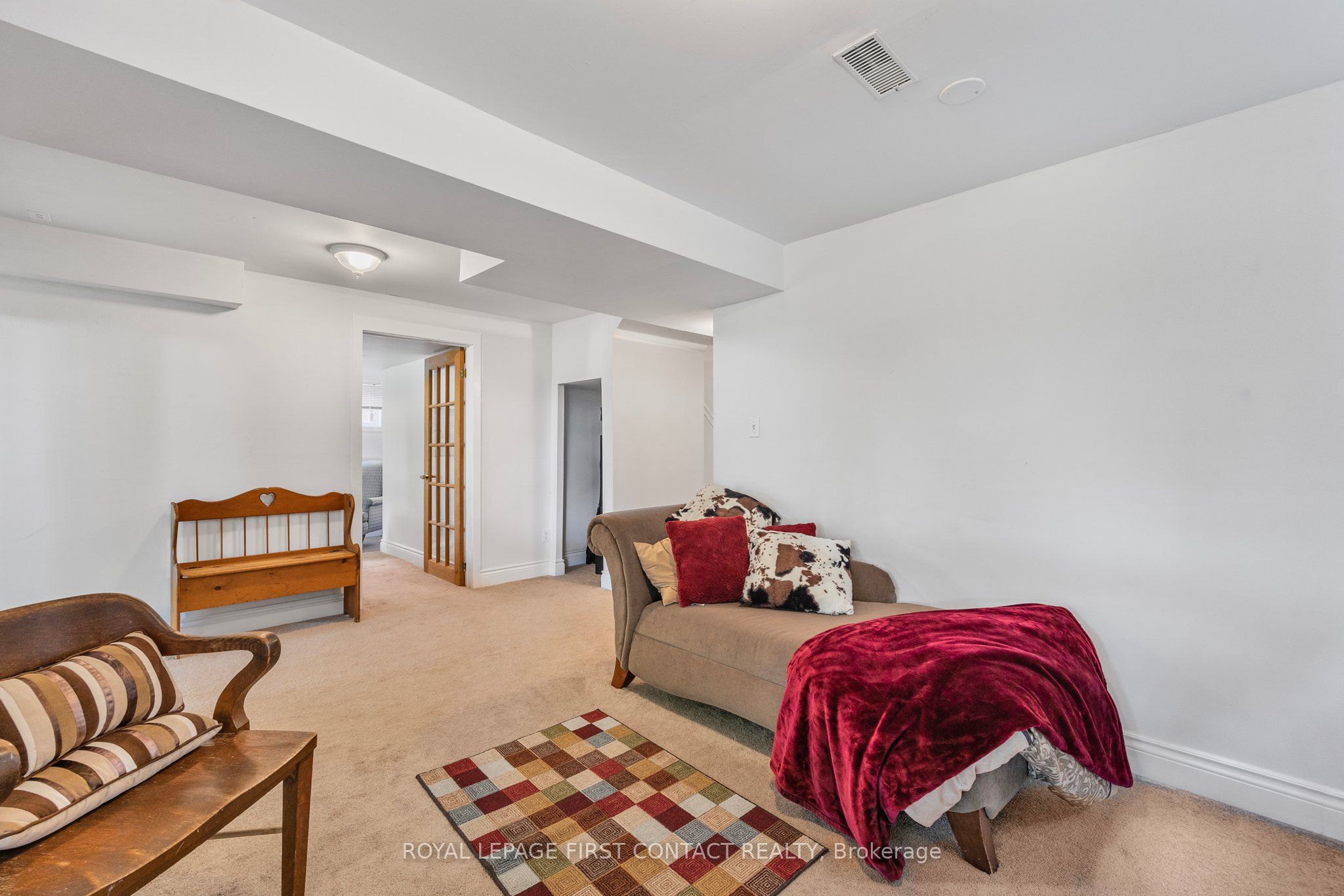 298 Livingstone Street W