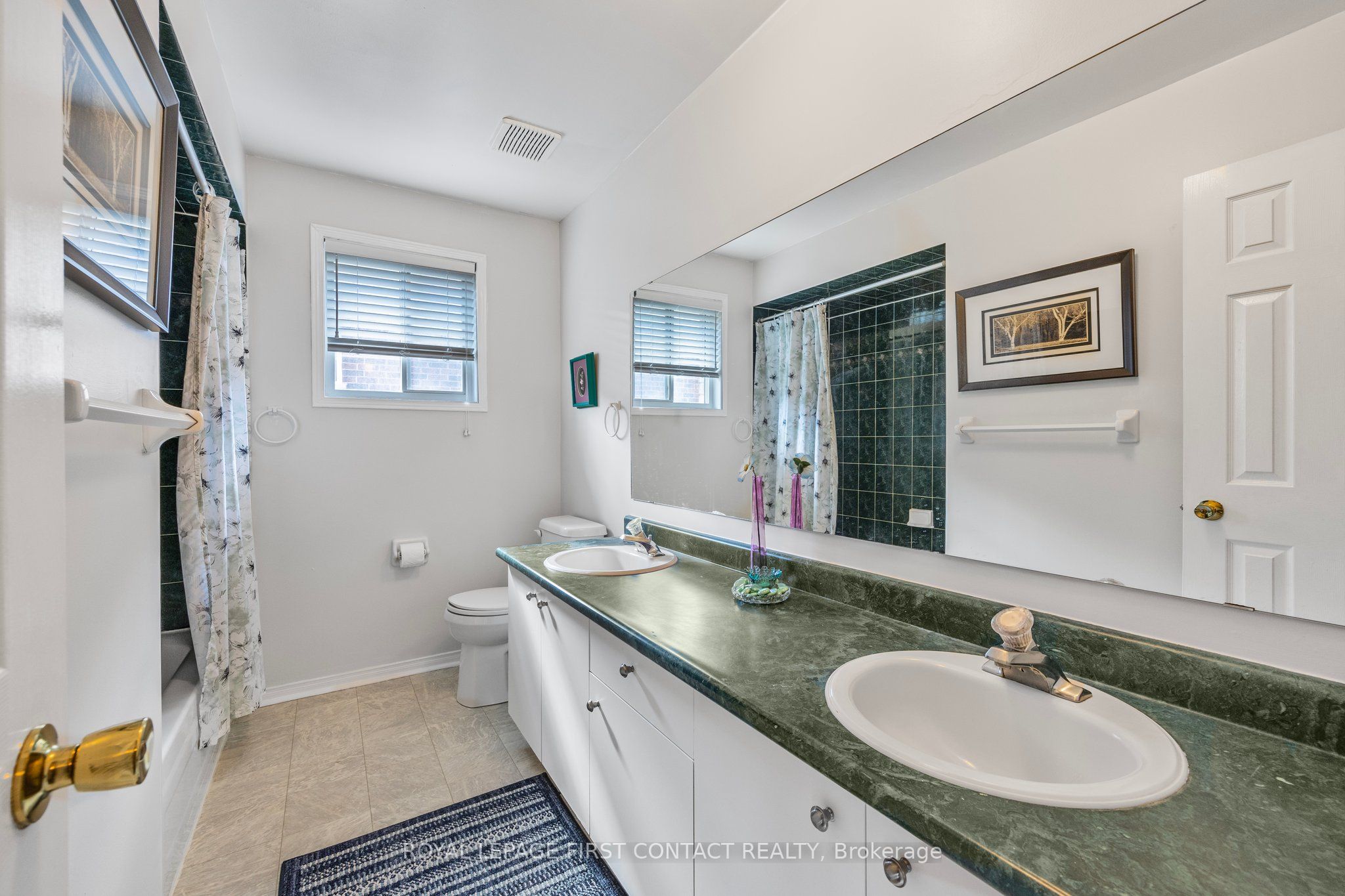 298 Livingstone Street W