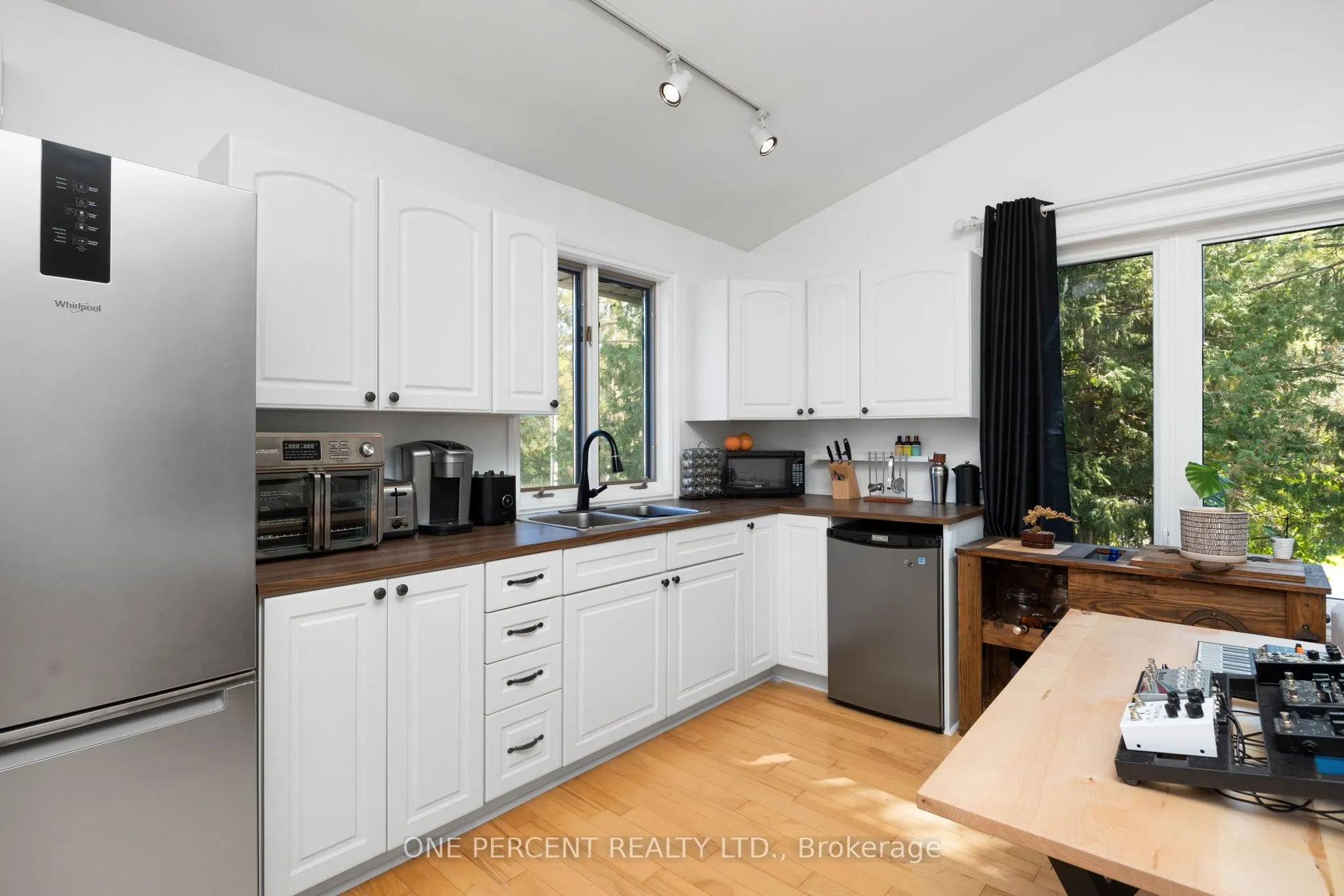 238 Robins Point Road