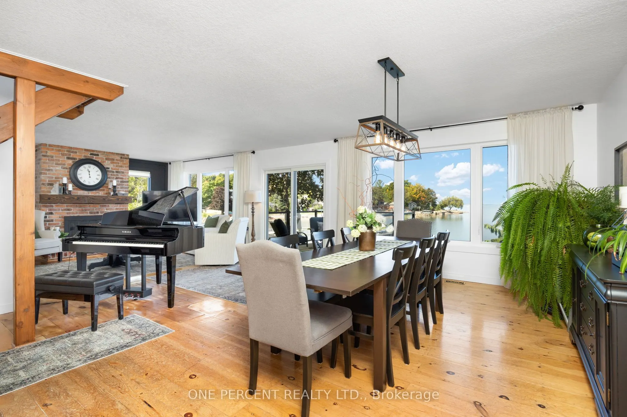 238 Robins Point Road