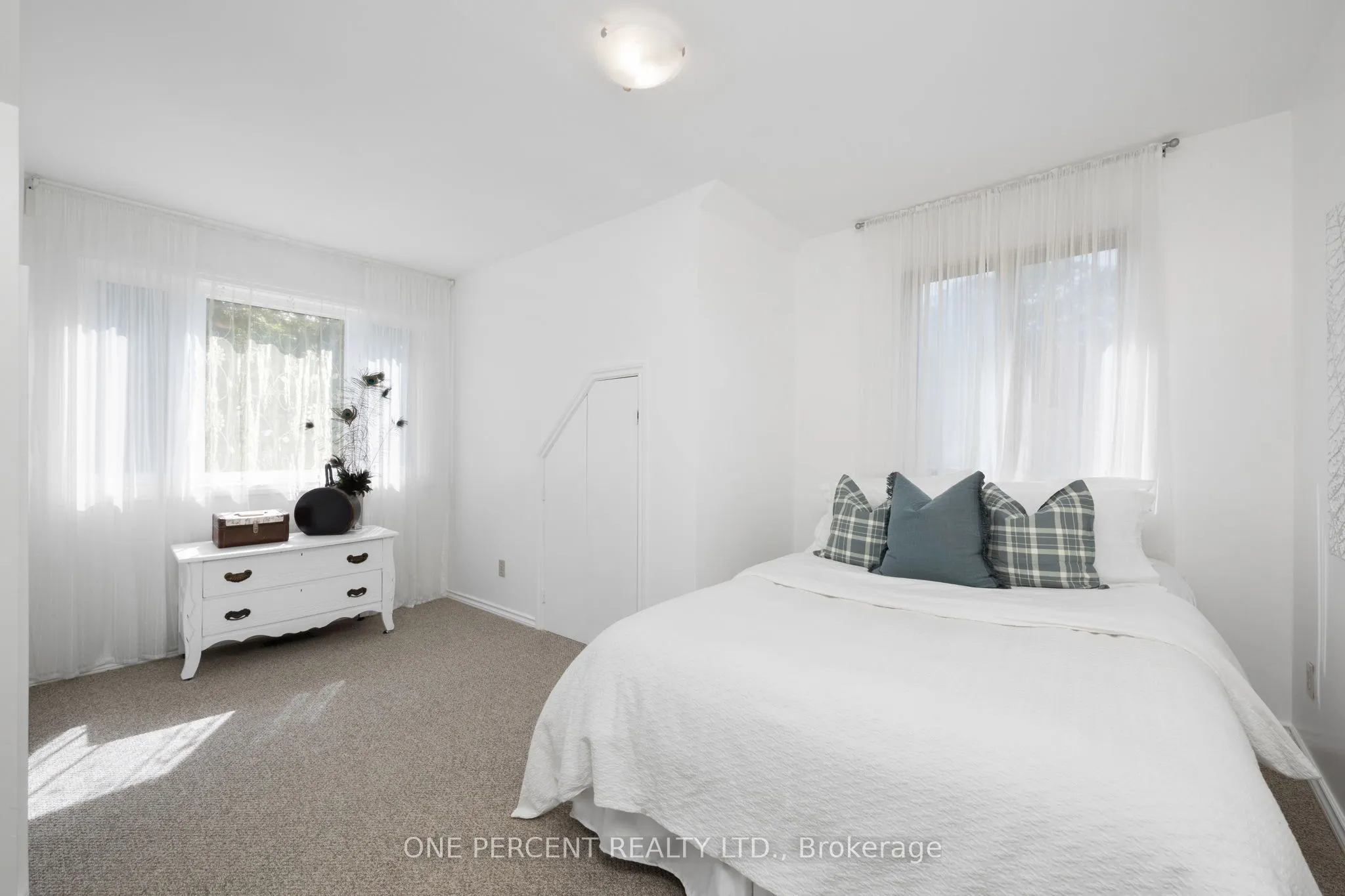 238 Robins Point Road