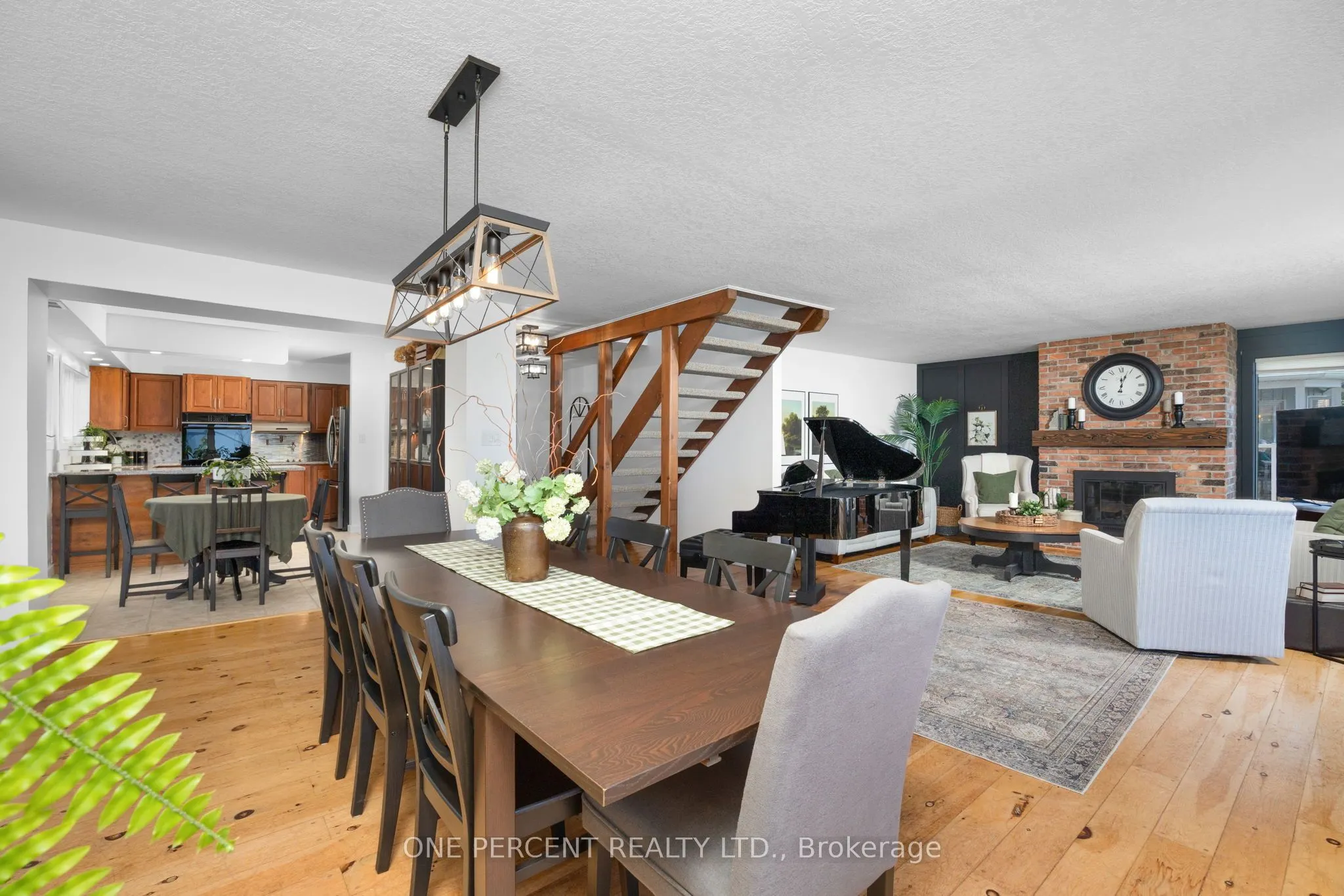 238 Robins Point Road