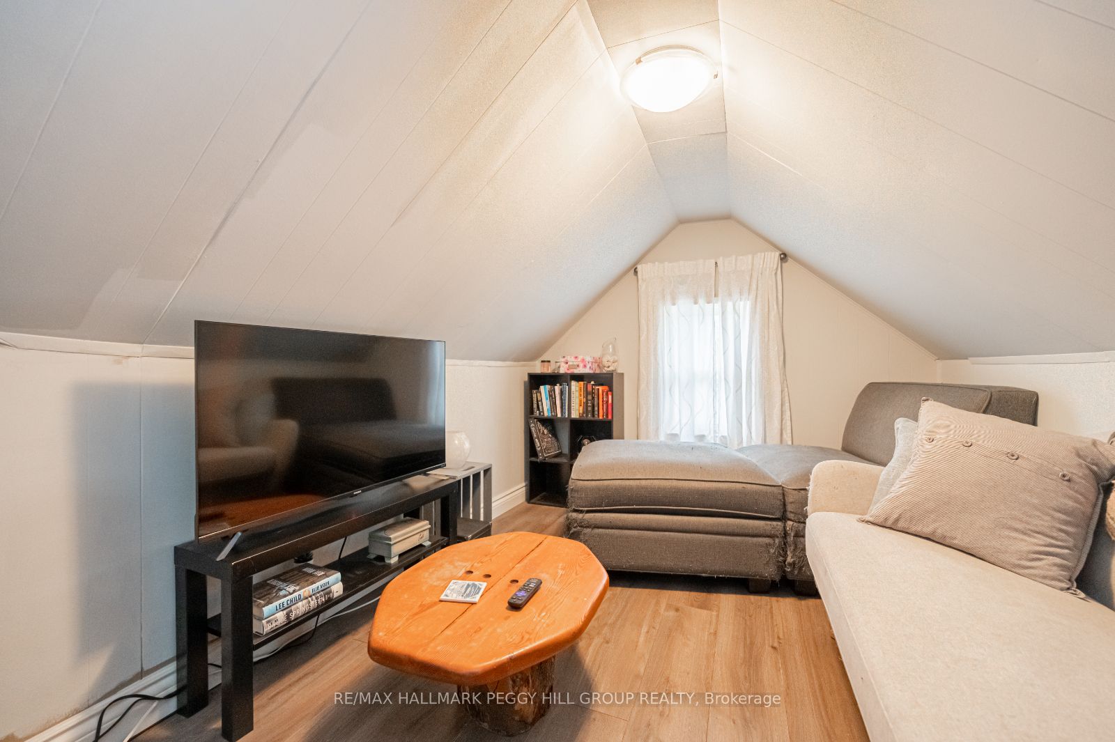 1556 Flos Rd 4 W