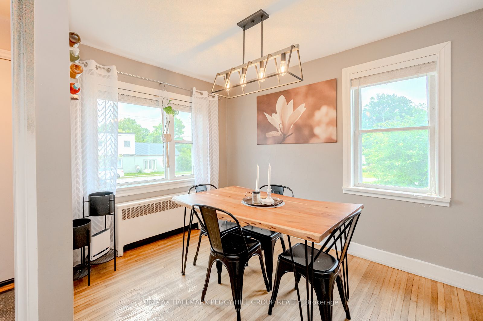 1556 Flos Rd 4 W