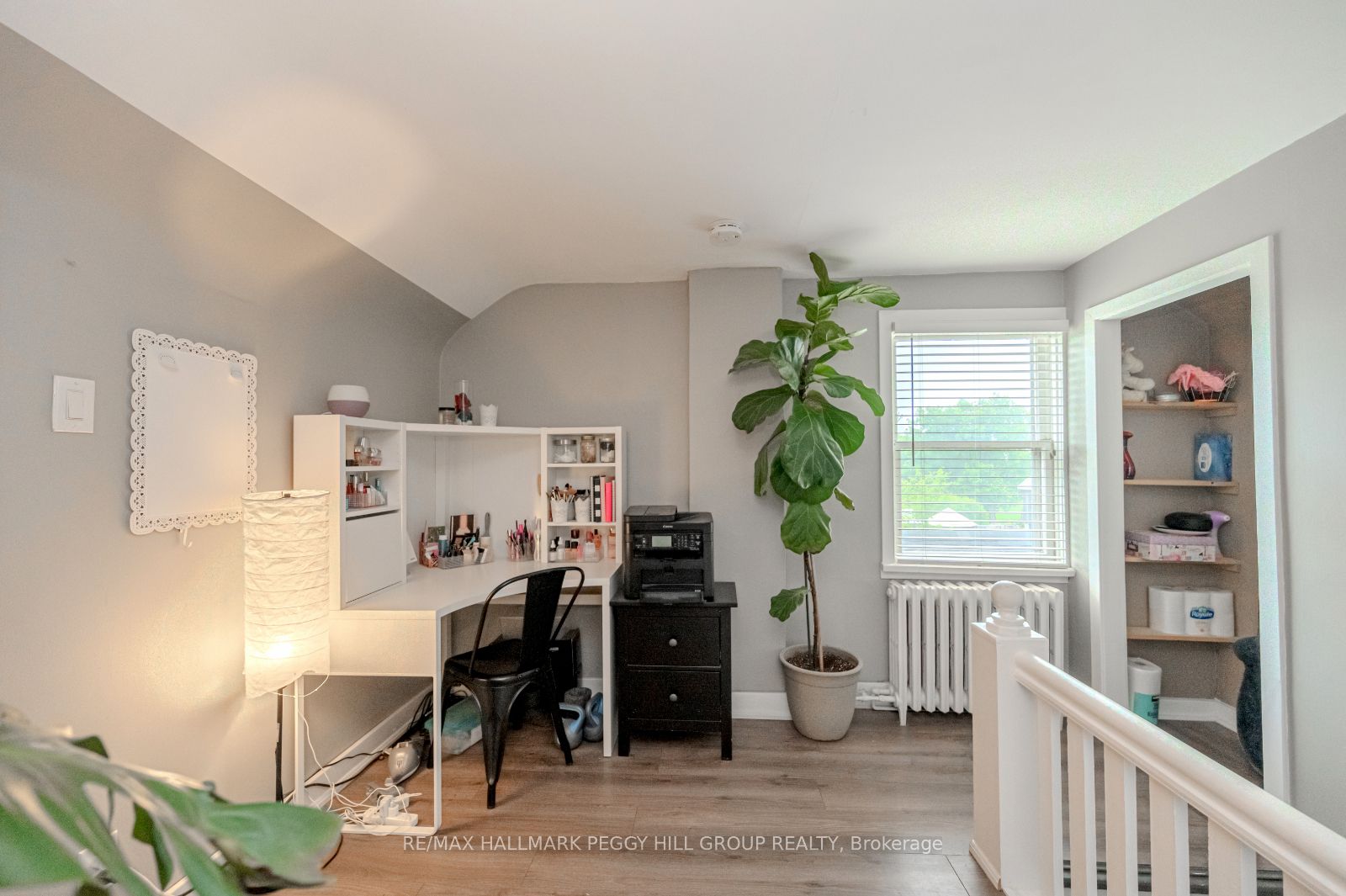 1556 Flos Rd 4 W