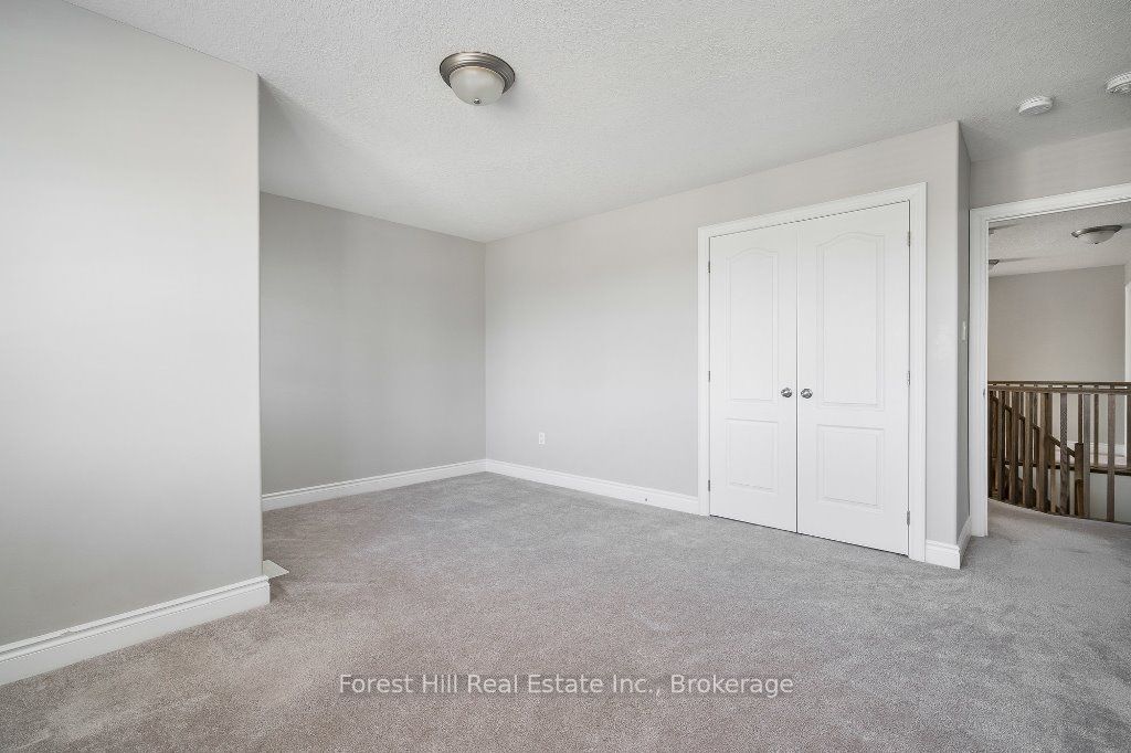 89 Lockerbie Crescent