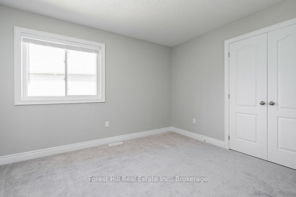 89 Lockerbie Crescent