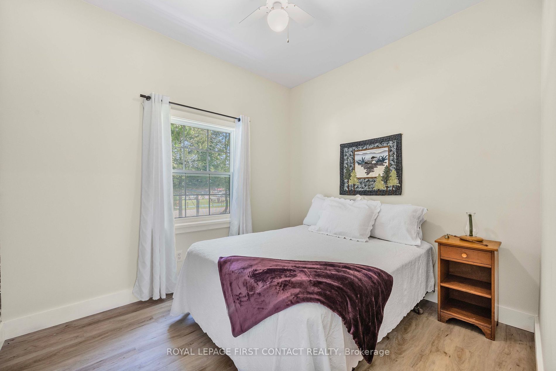 20 Tiny Beaches Road N