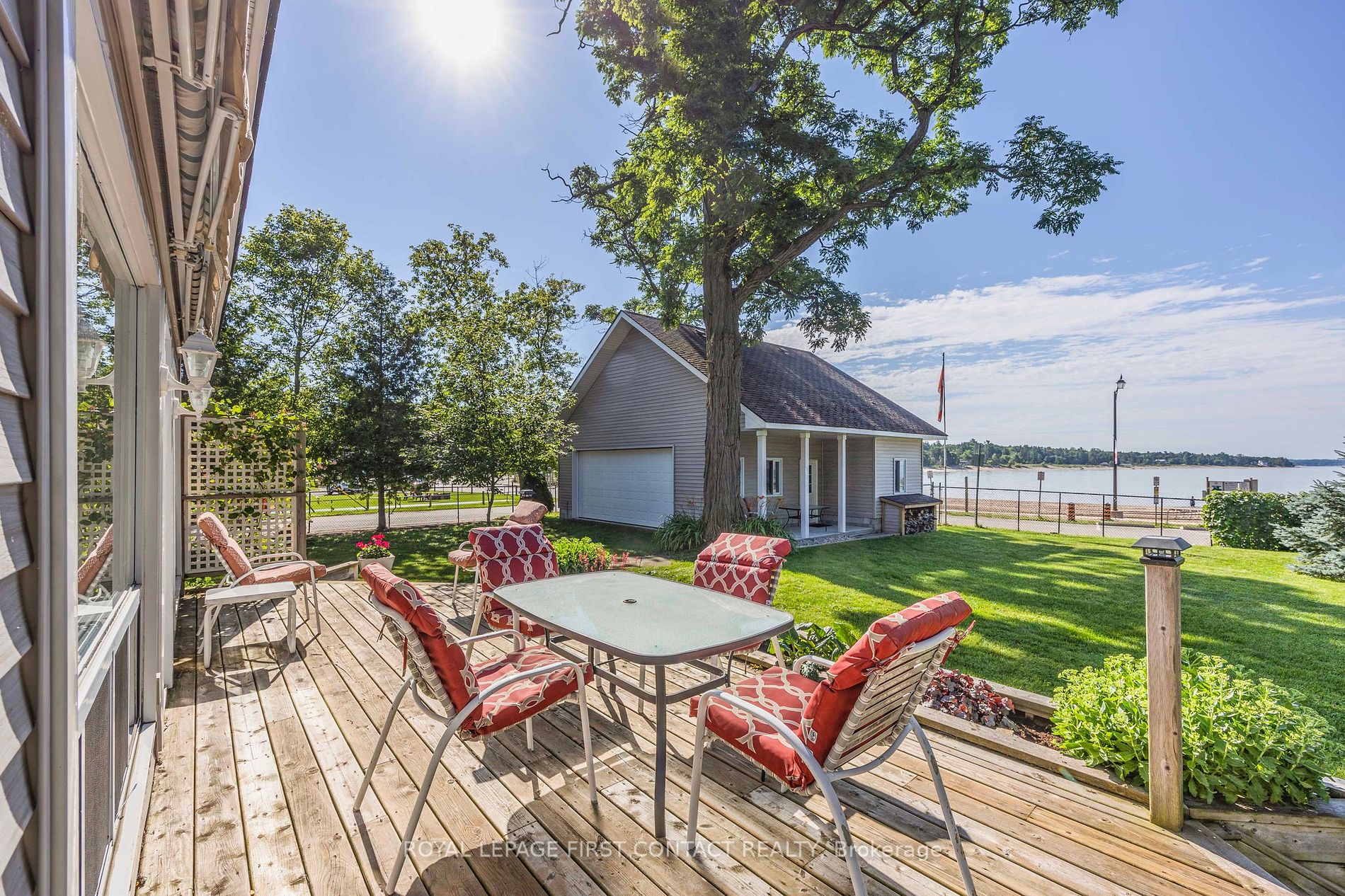 20 Tiny Beaches Road N