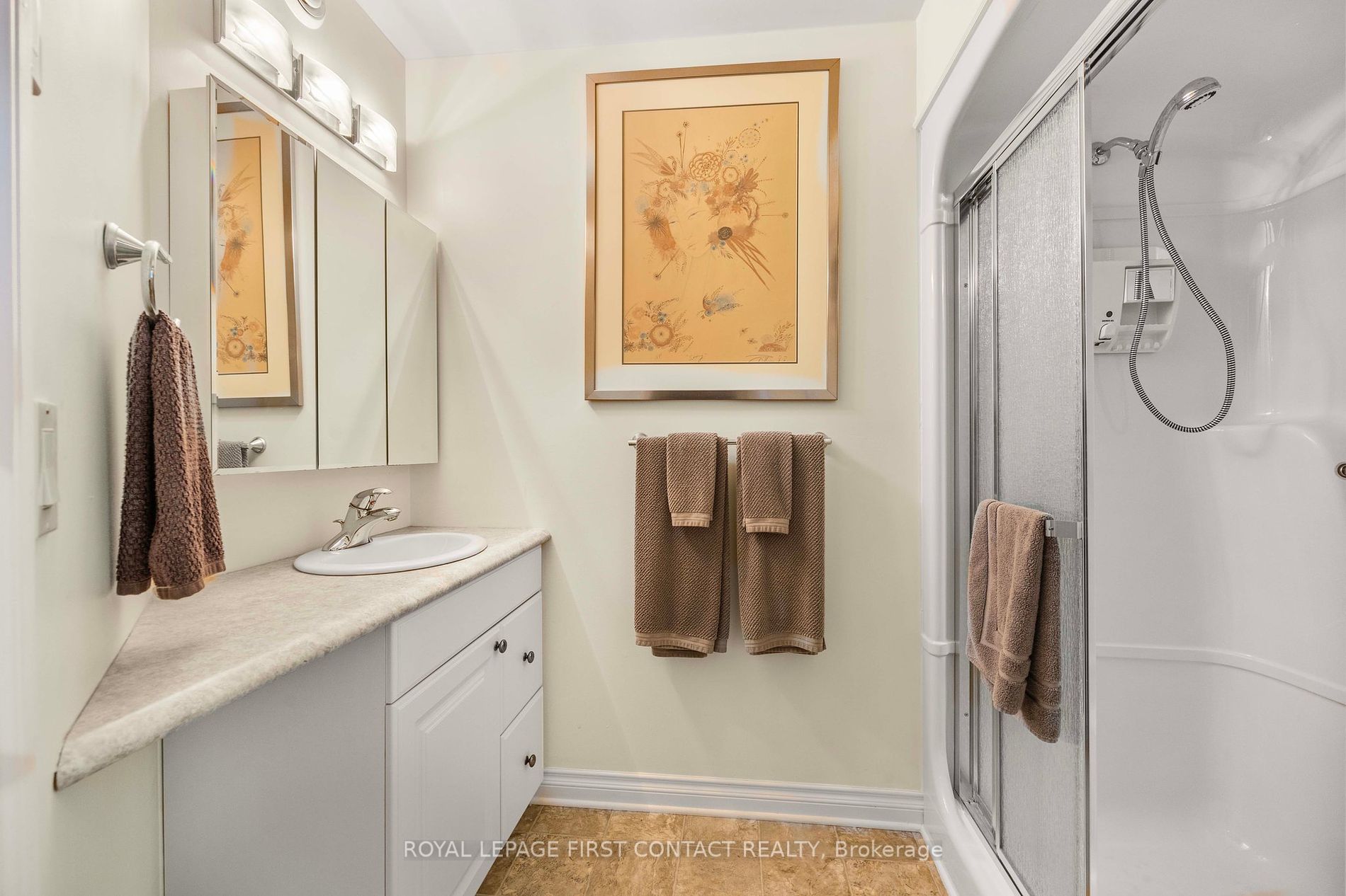 20 Tiny Beaches Road N
