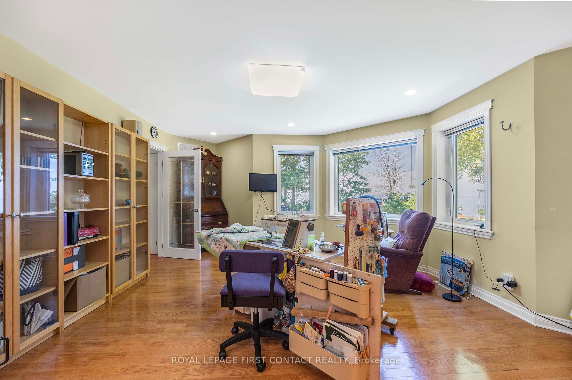 20 Tiny Beaches Road N