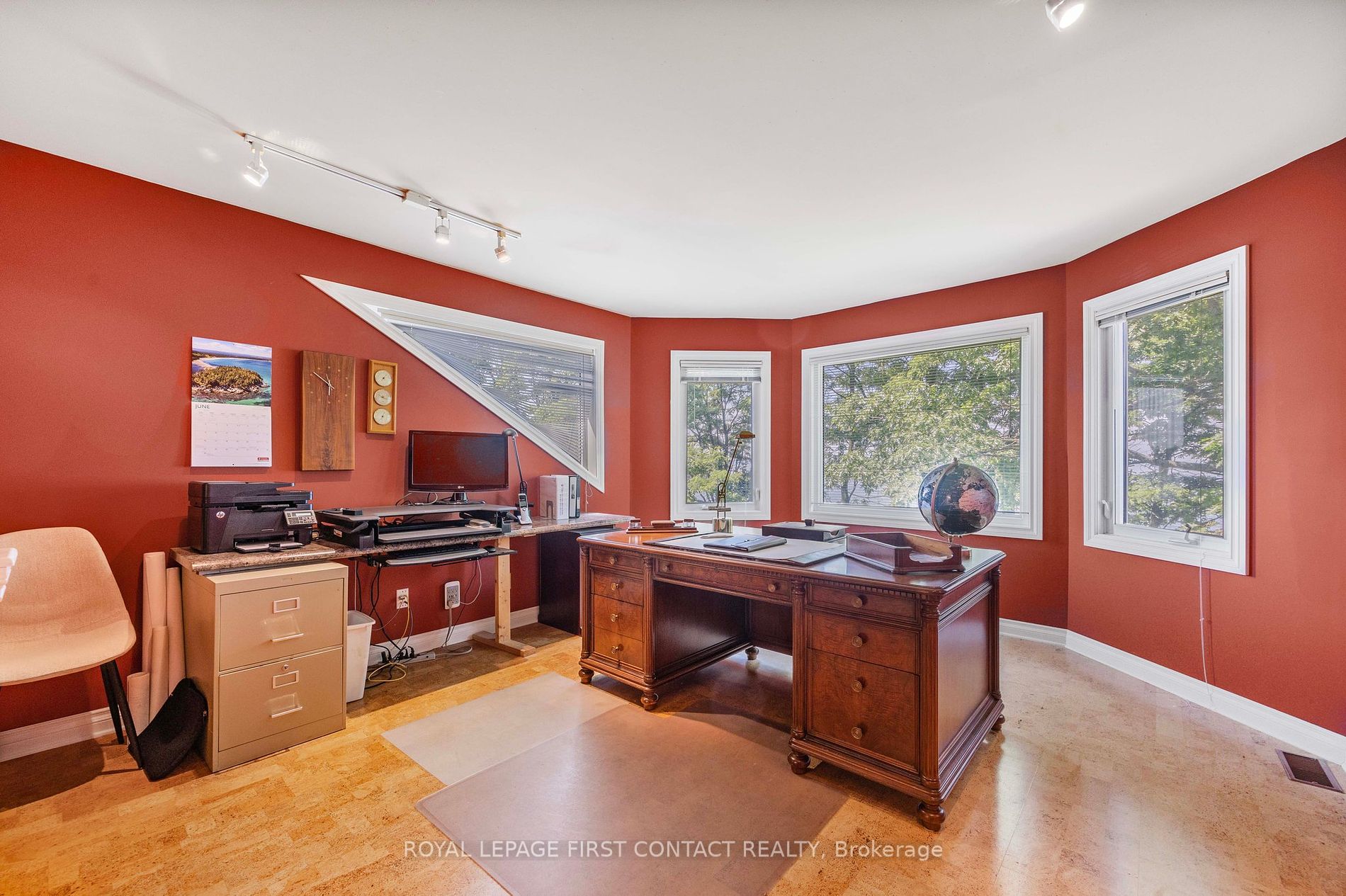 20 Tiny Beaches Road N