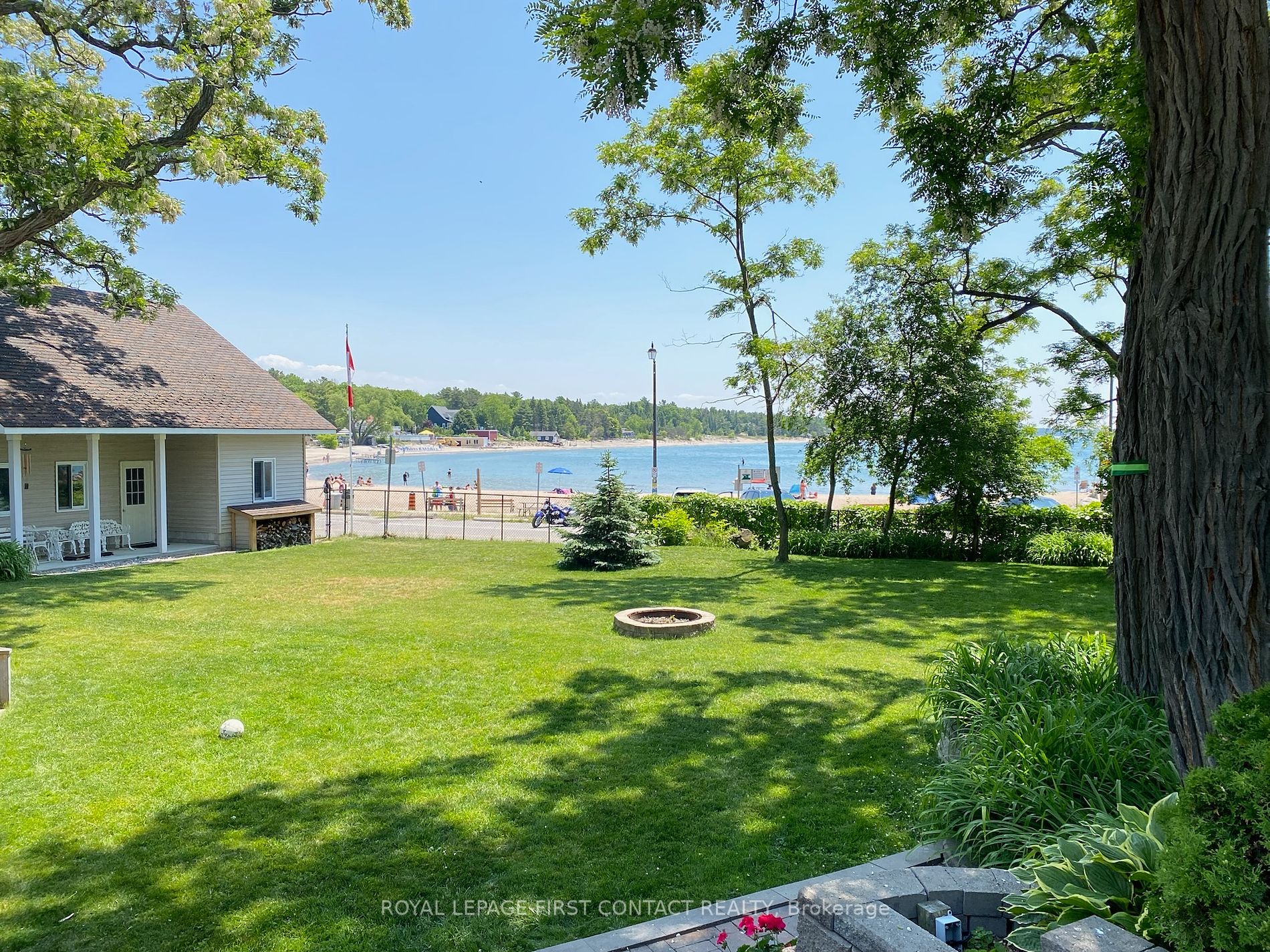 20 Tiny Beaches Road N