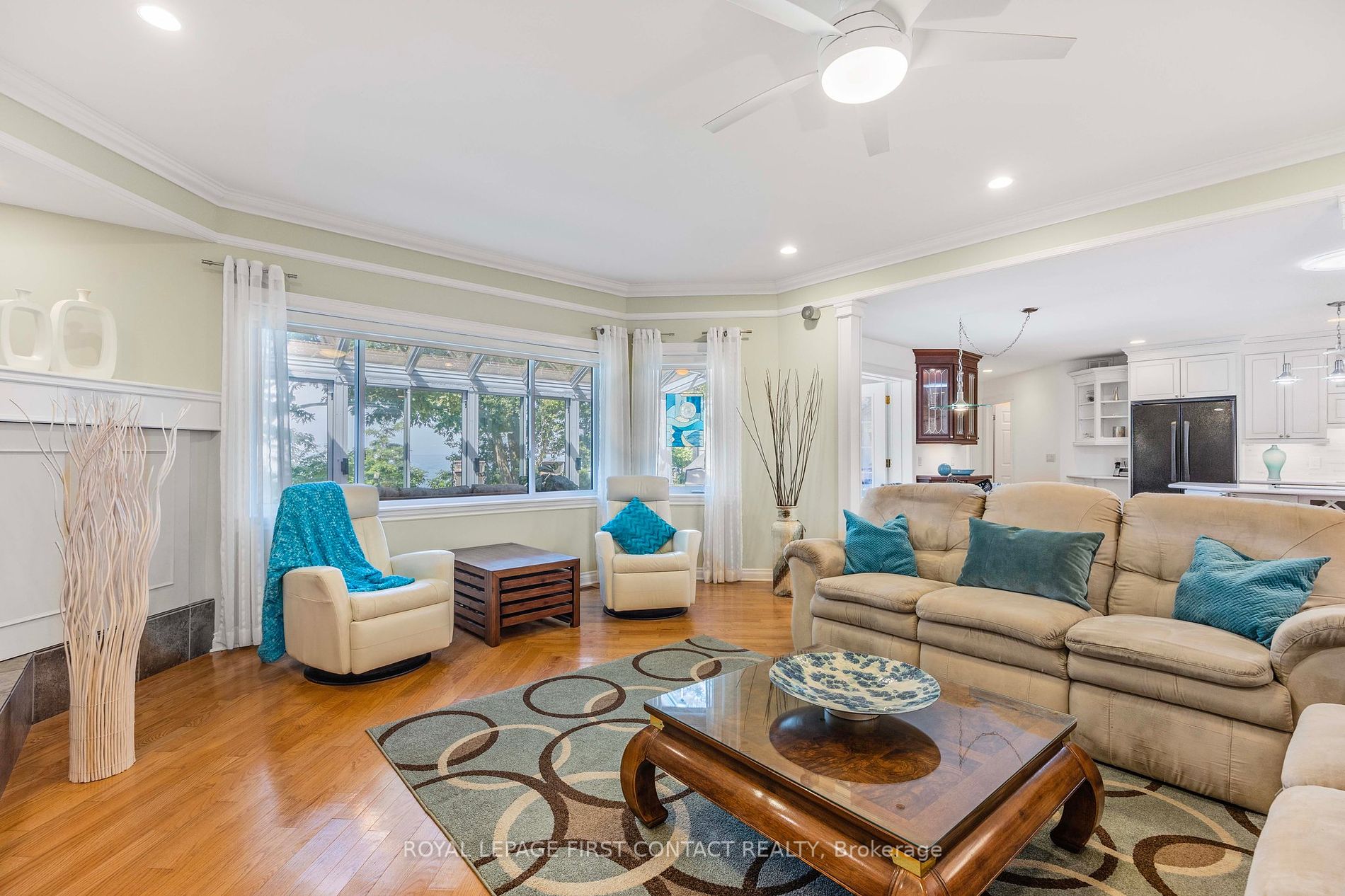 20 Tiny Beaches Road N
