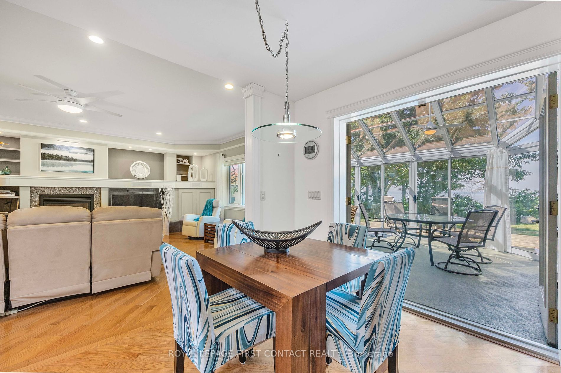 20 Tiny Beaches Road N