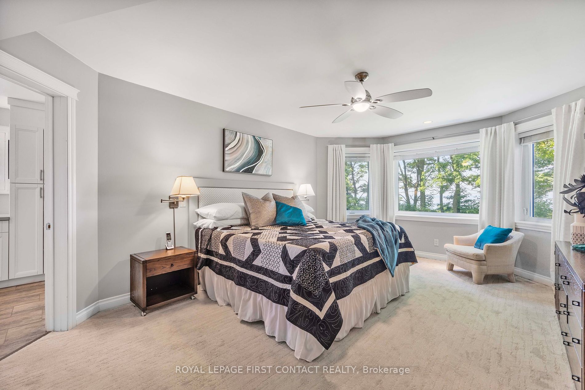 20 Tiny Beaches Road N