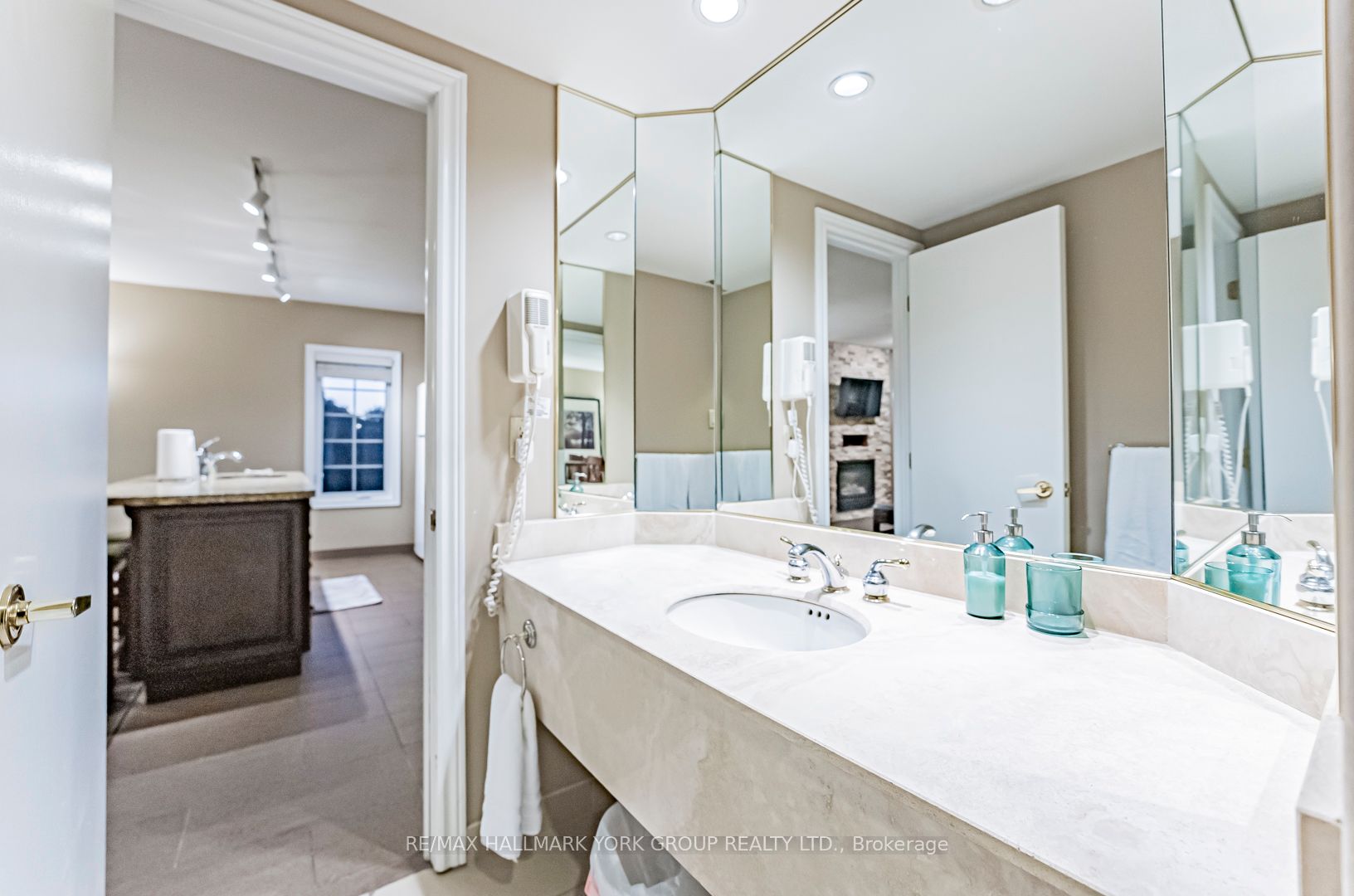 90 Highland Drive #2286
