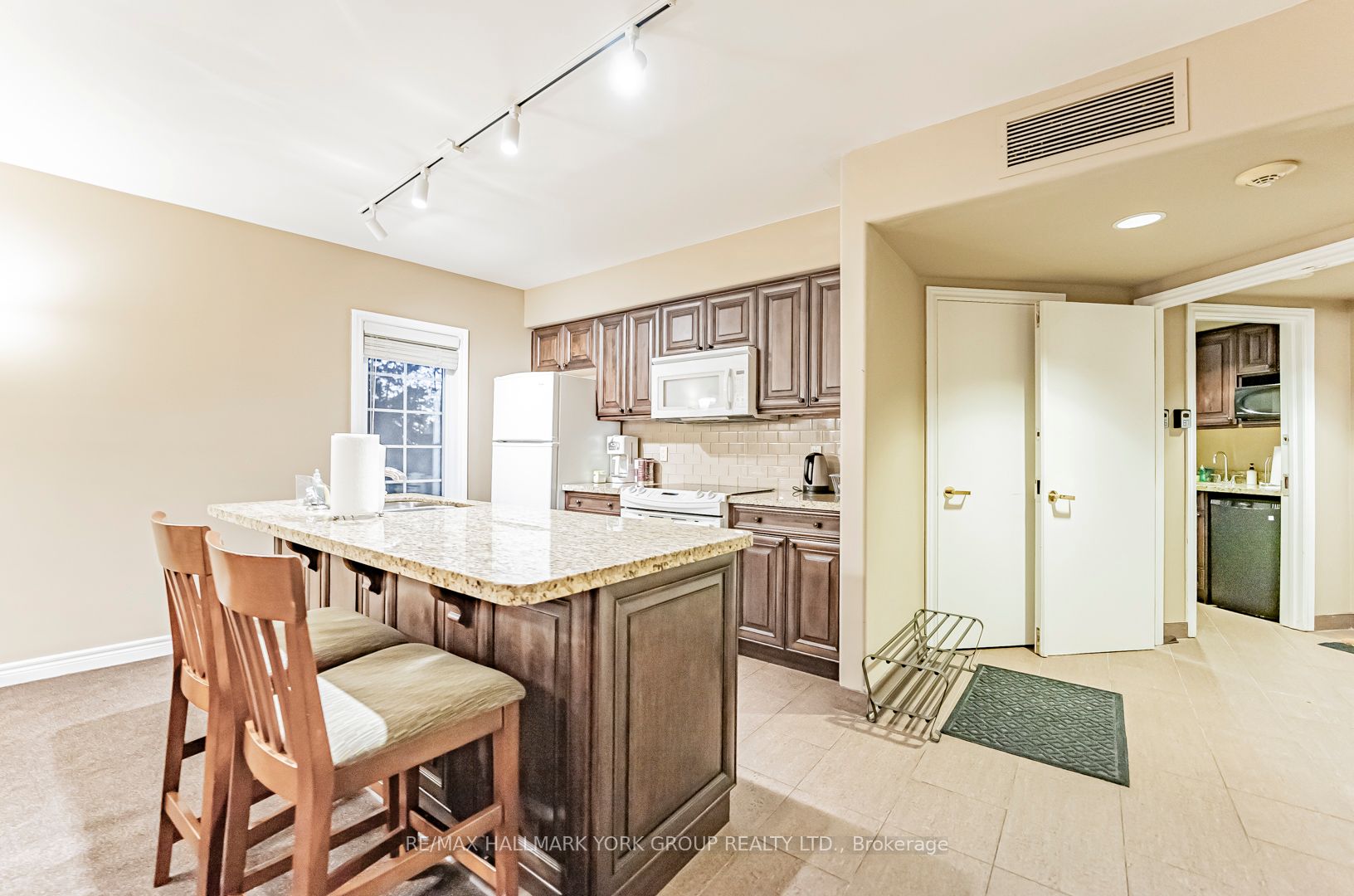 90 Highland Drive #2286