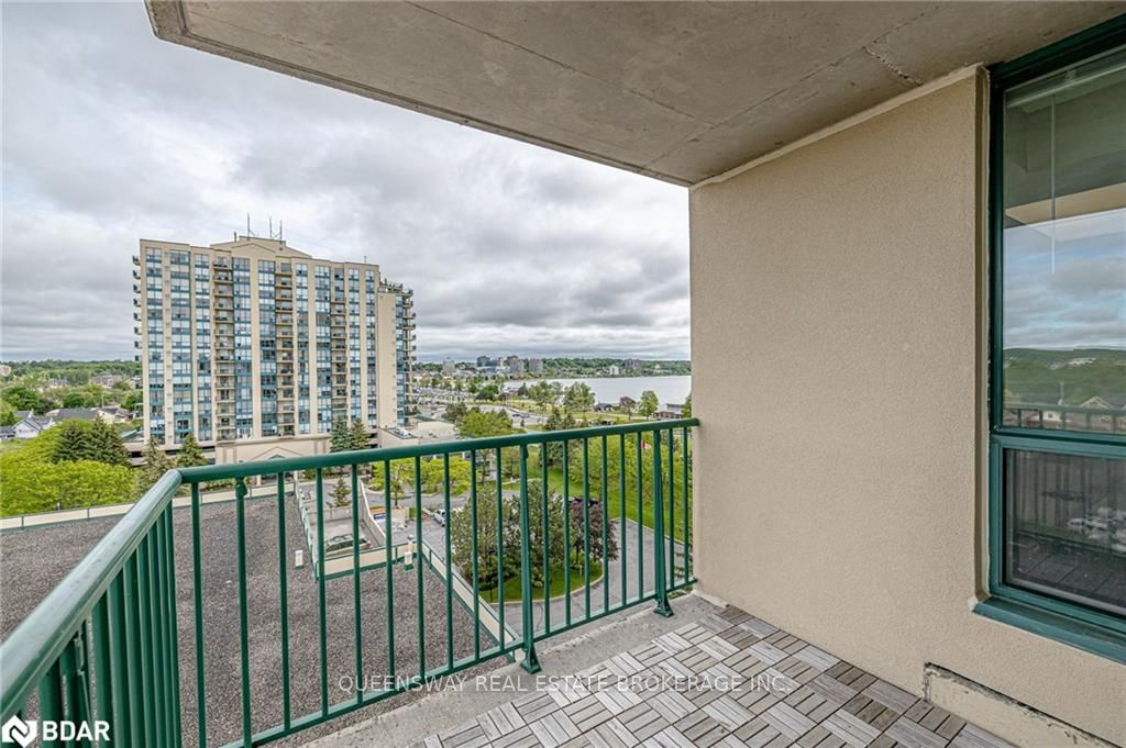 75 Ellen Street, #904