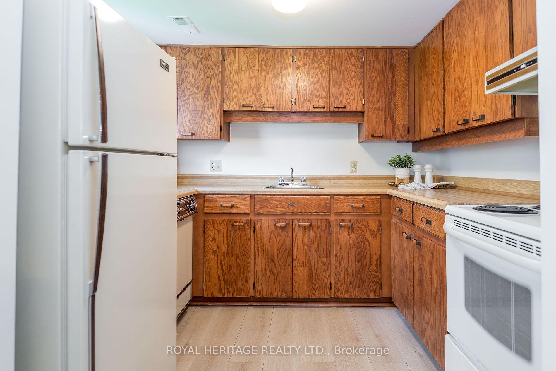 1102 Horseshoe Valley Road W, #311