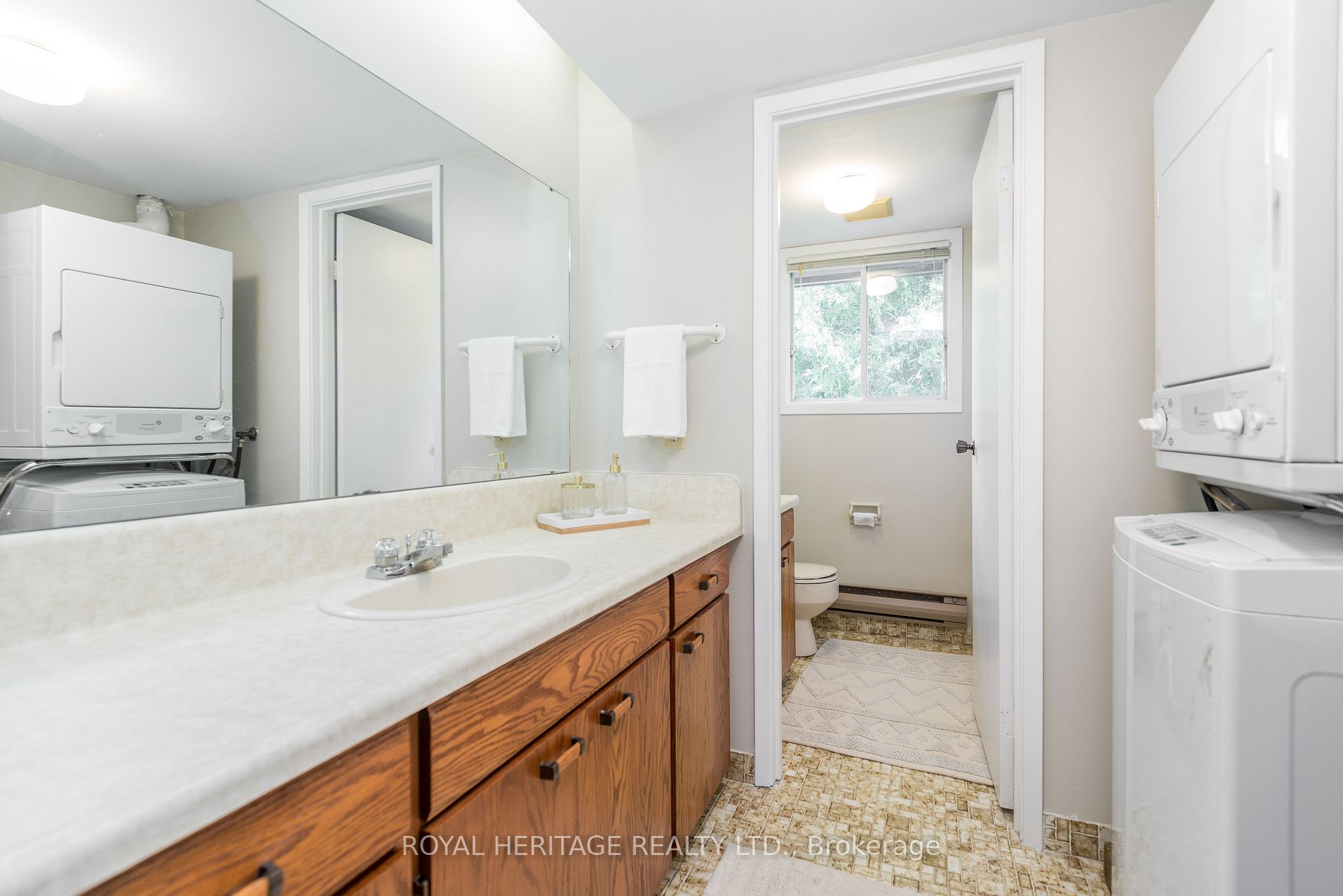 1102 Horseshoe Valley Road W, #311