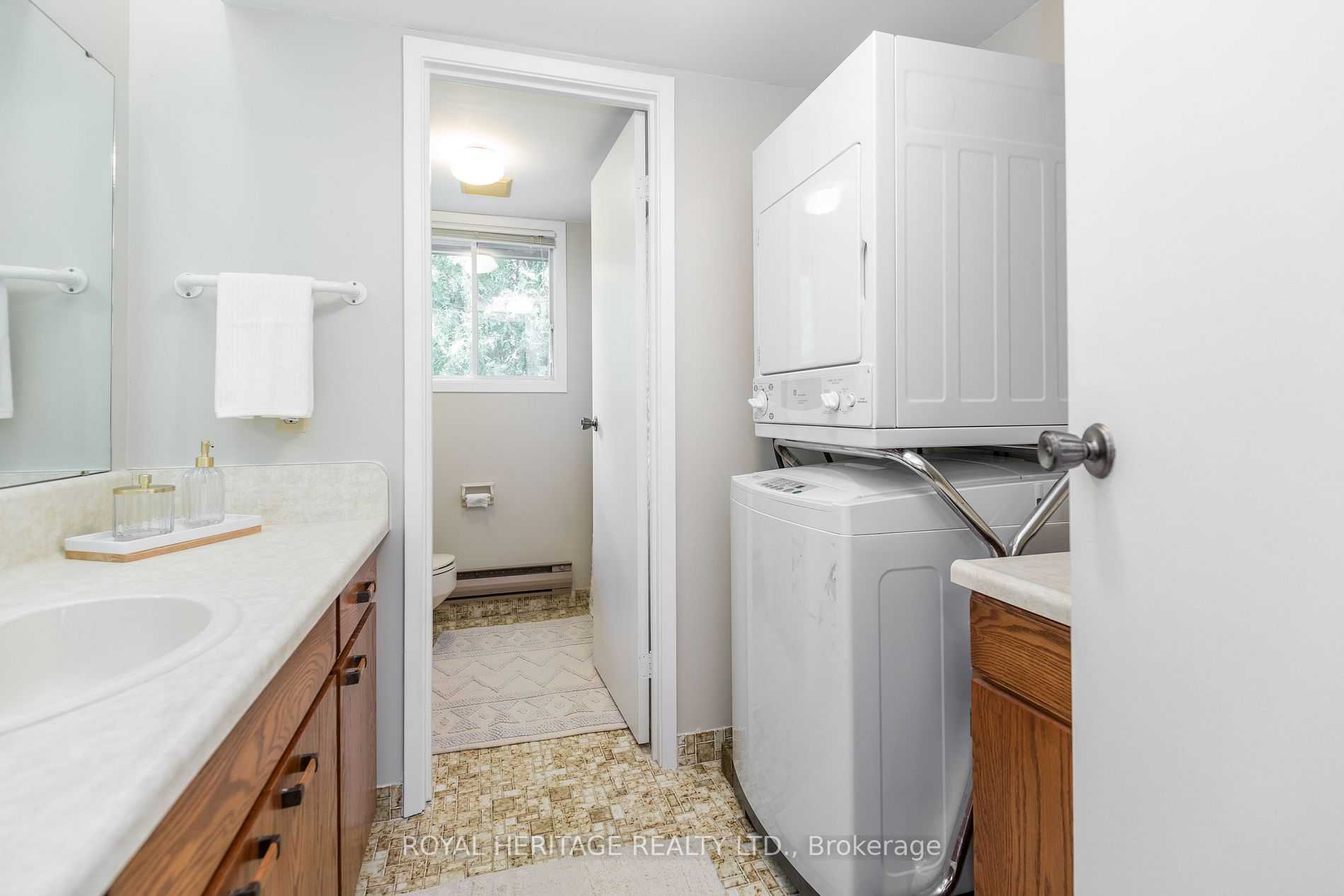 1102 Horseshoe Valley Road W, #311
