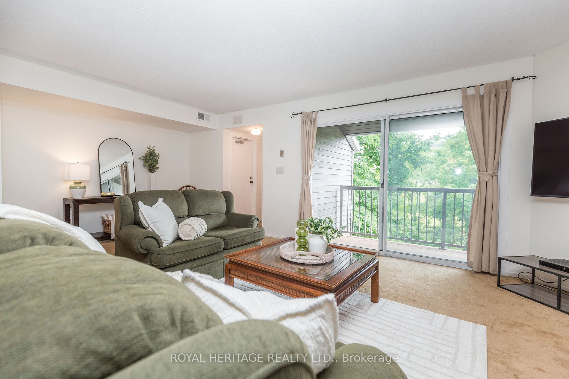 1102 Horseshoe Valley Road W, #311