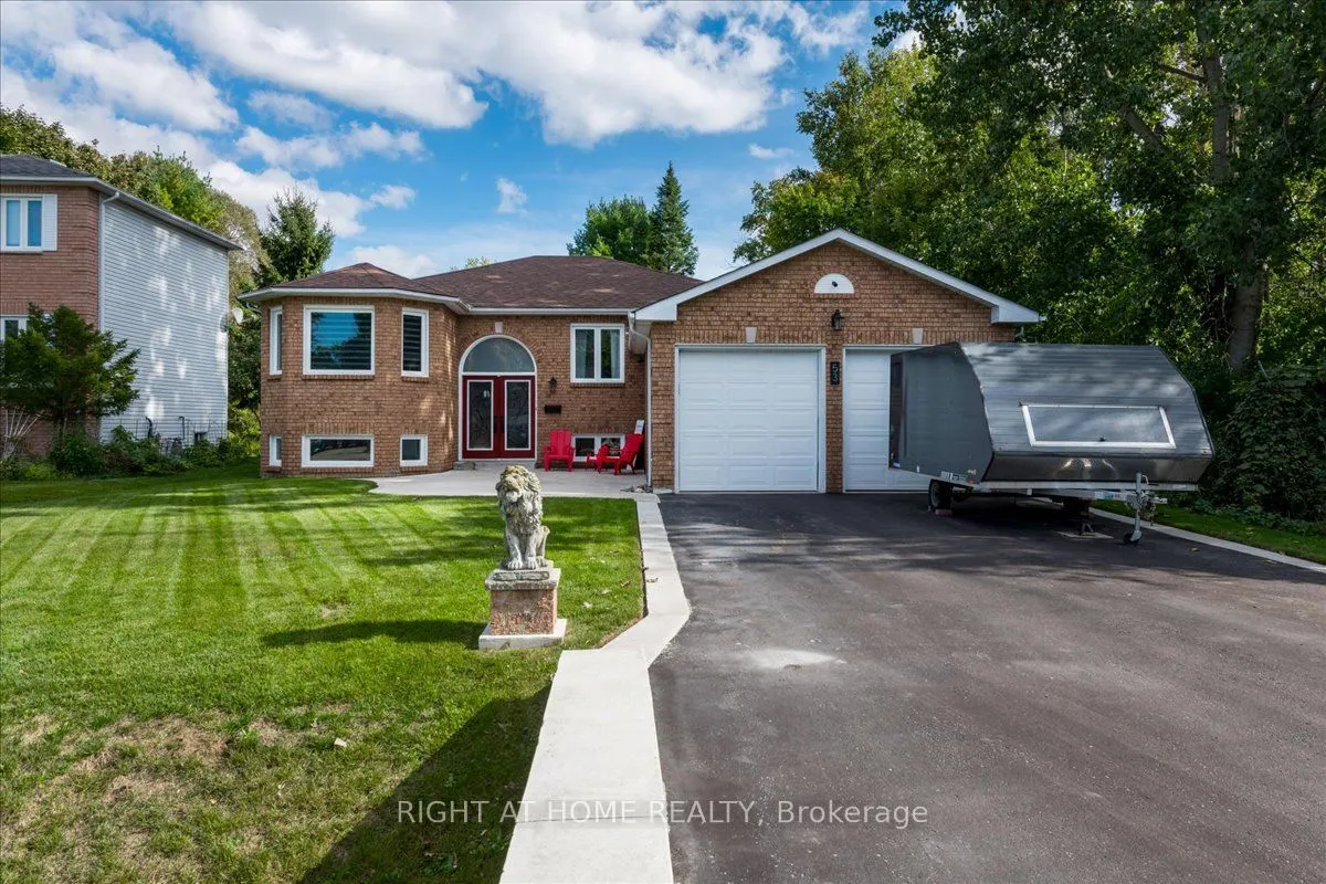 53 Royal Beech Drive