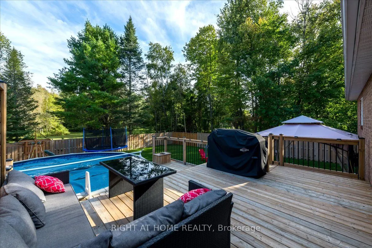 53 Royal Beech Drive