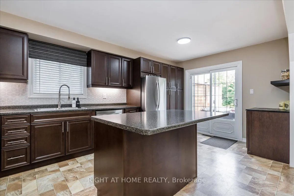 53 Royal Beech Drive