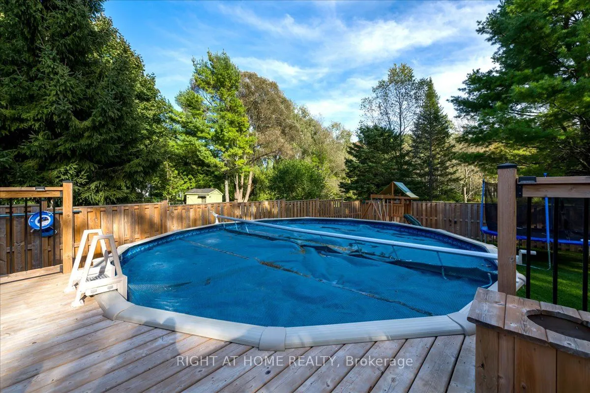 53 Royal Beech Drive