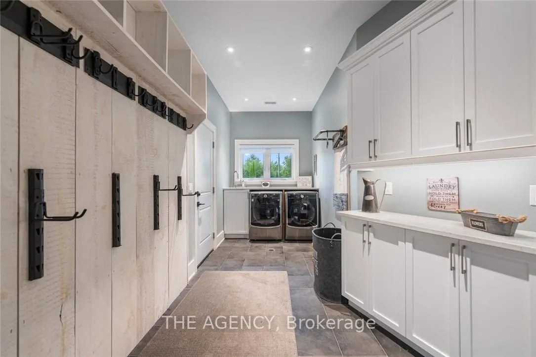 4 Buckingham Boulevard