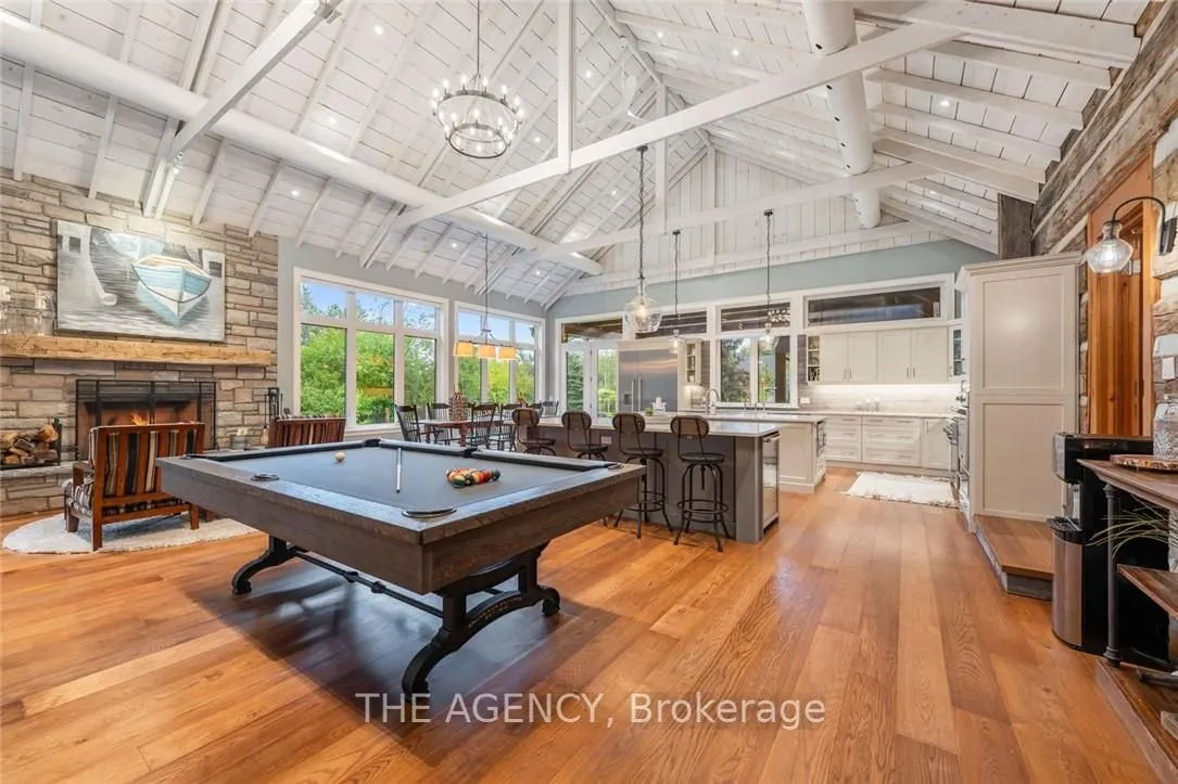 4 Buckingham Boulevard