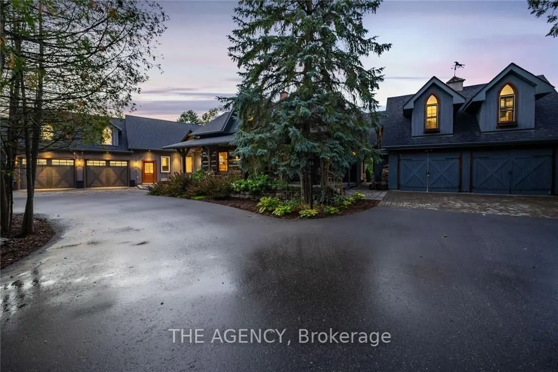 4 Buckingham Boulevard