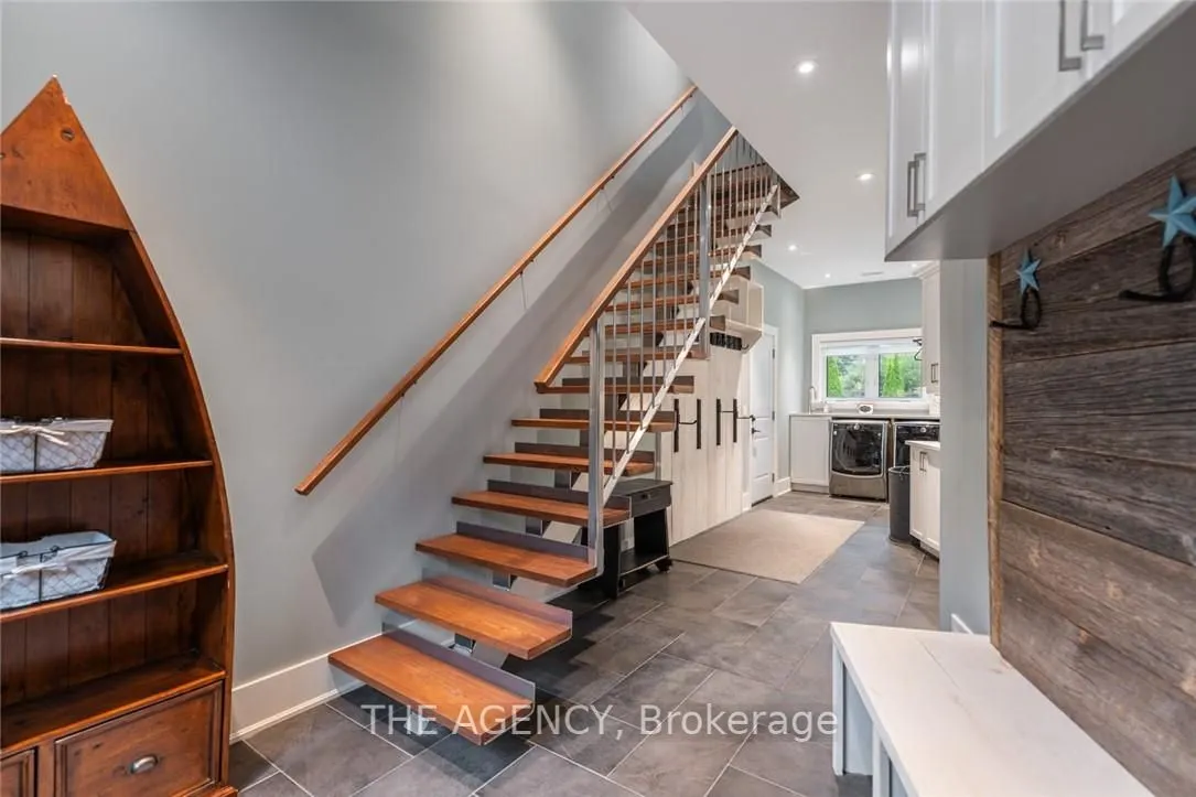 4 Buckingham Boulevard